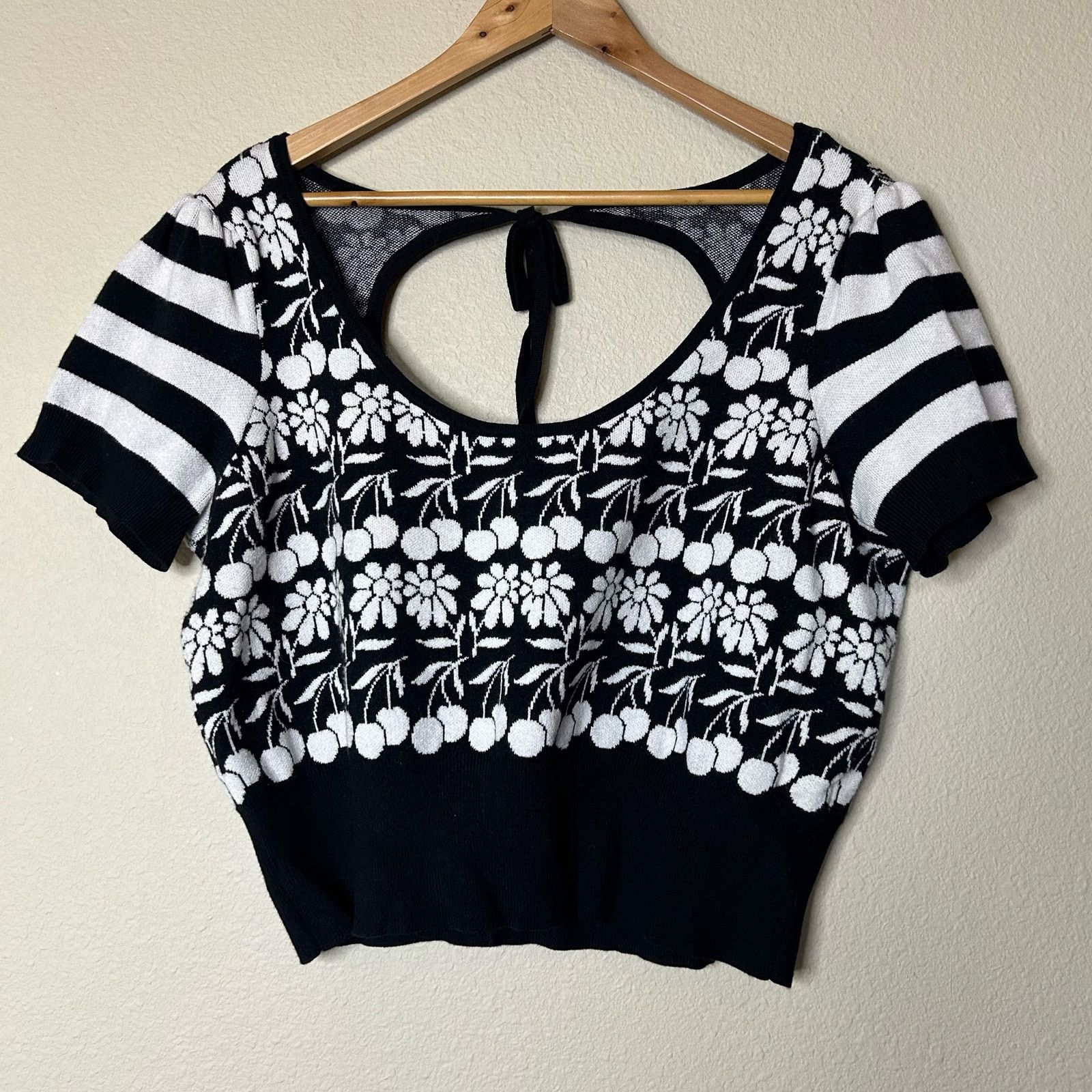 Anthropologie Maeve Trixie Sweater Tee Shirt Floral Cropped Size XL Size XL / US 12-14 / IT 48-50 - 2 Thumbnail