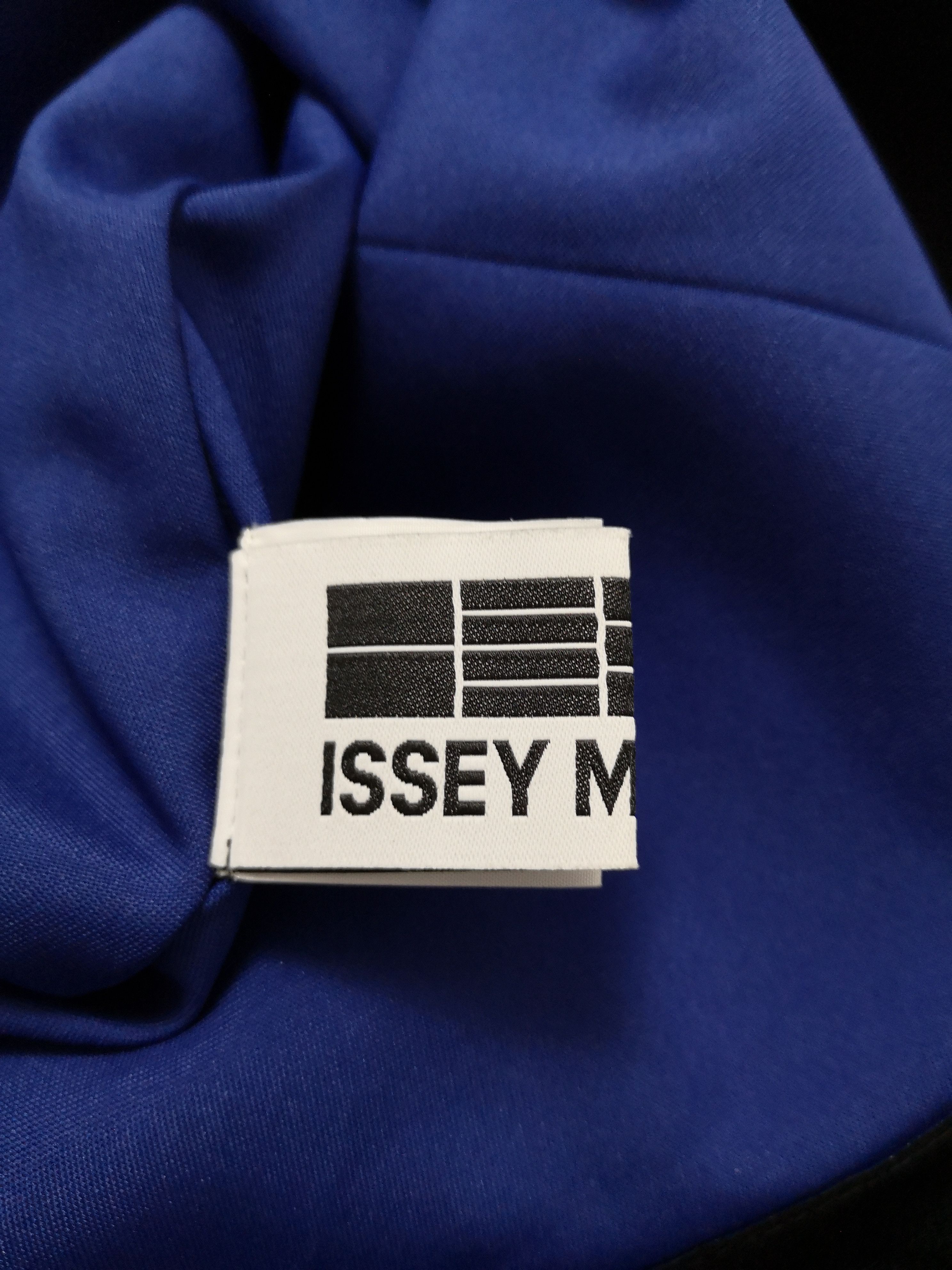 Issey Miyake Asymmetrical Sleeveless Top With Contrast Trim Size S / US 4 / IT 40 - 3 Thumbnail