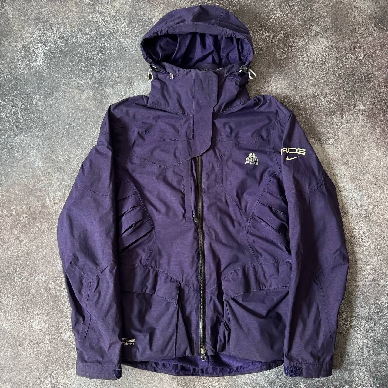 Nike storm fit snow jacket, size Medium, two outlet toned purple