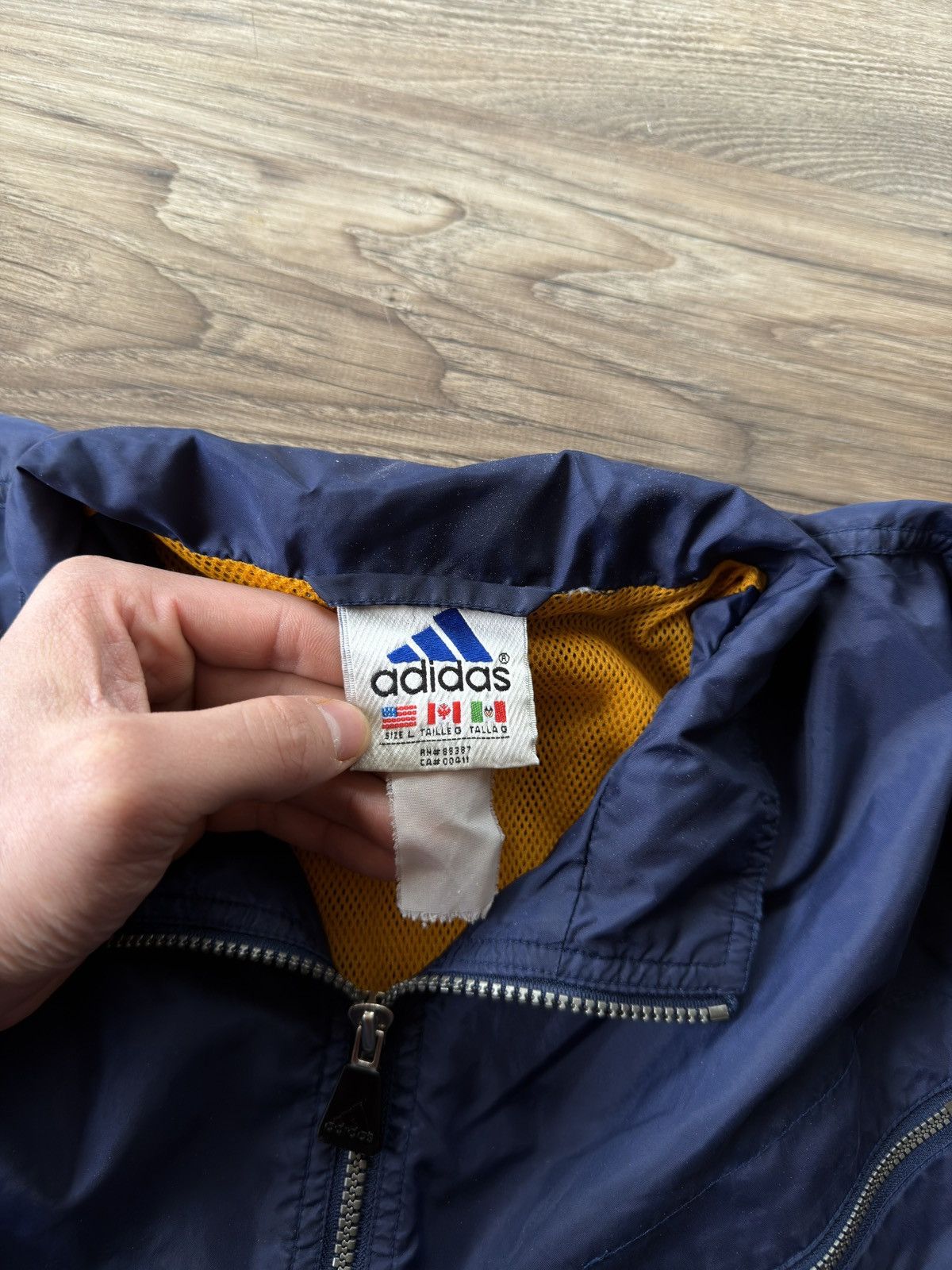 Adidas Vintage adidas windbreaker Size US L / EU 52-54 / 3 - 6 Thumbnail