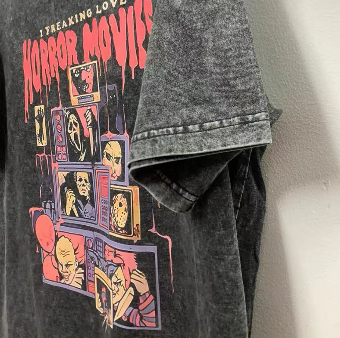 Other Vintage Horror Movie Ghost Black T-Shirt Men Women Tre Size US M / EU 48-50 / 2 - 3 Thumbnail
