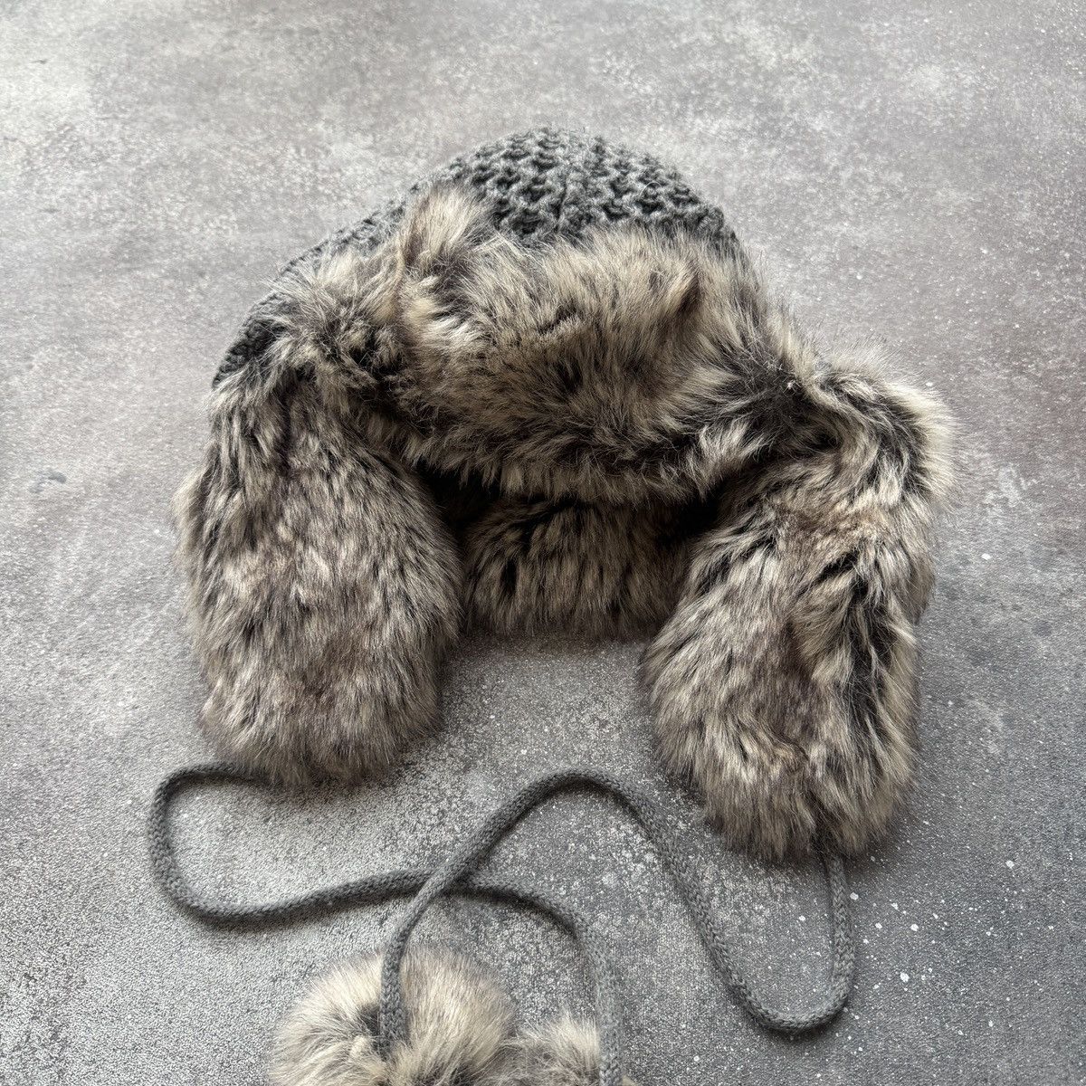 If Six Was Nine Amazing Faux Fur Y2K Ushanka Hat (Trapper Hat) Size ONE SIZE - 4 Thumbnail