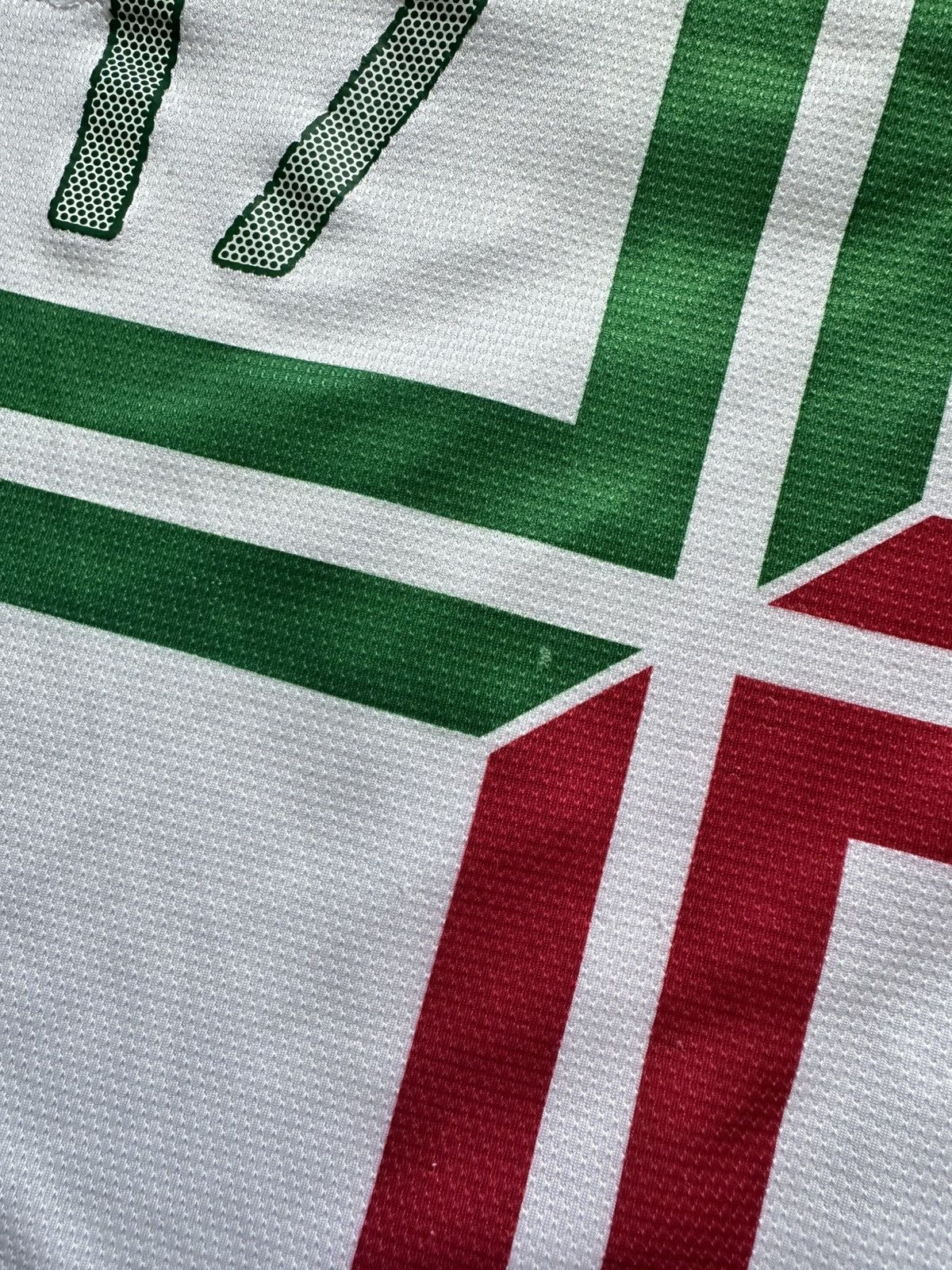 Nike 2012 Nike Portugal Euro Luis Nani #17 Vintage Soccer Jersey Size US M / EU 48-50 / 2 - 11 Thumbnail