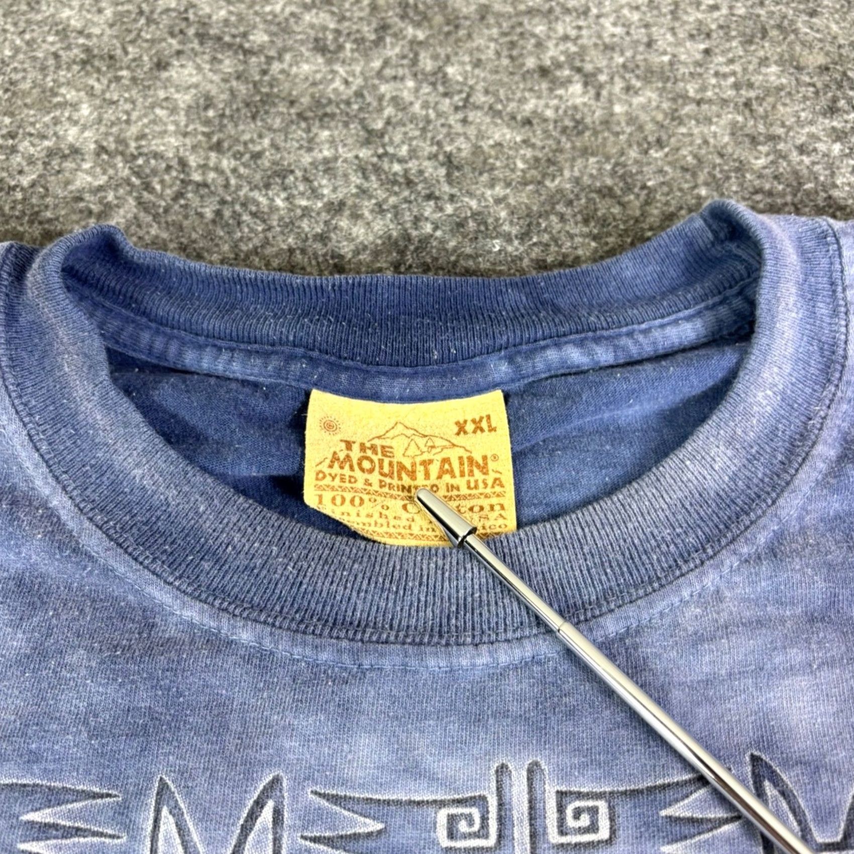 The Mountain VINTAGE The Mountain T-Shirt Graphic Print Crew Neck Short Sleeve Blue 2XL Men Size US XXL / EU 58 / 5 - 5 Thumbnail
