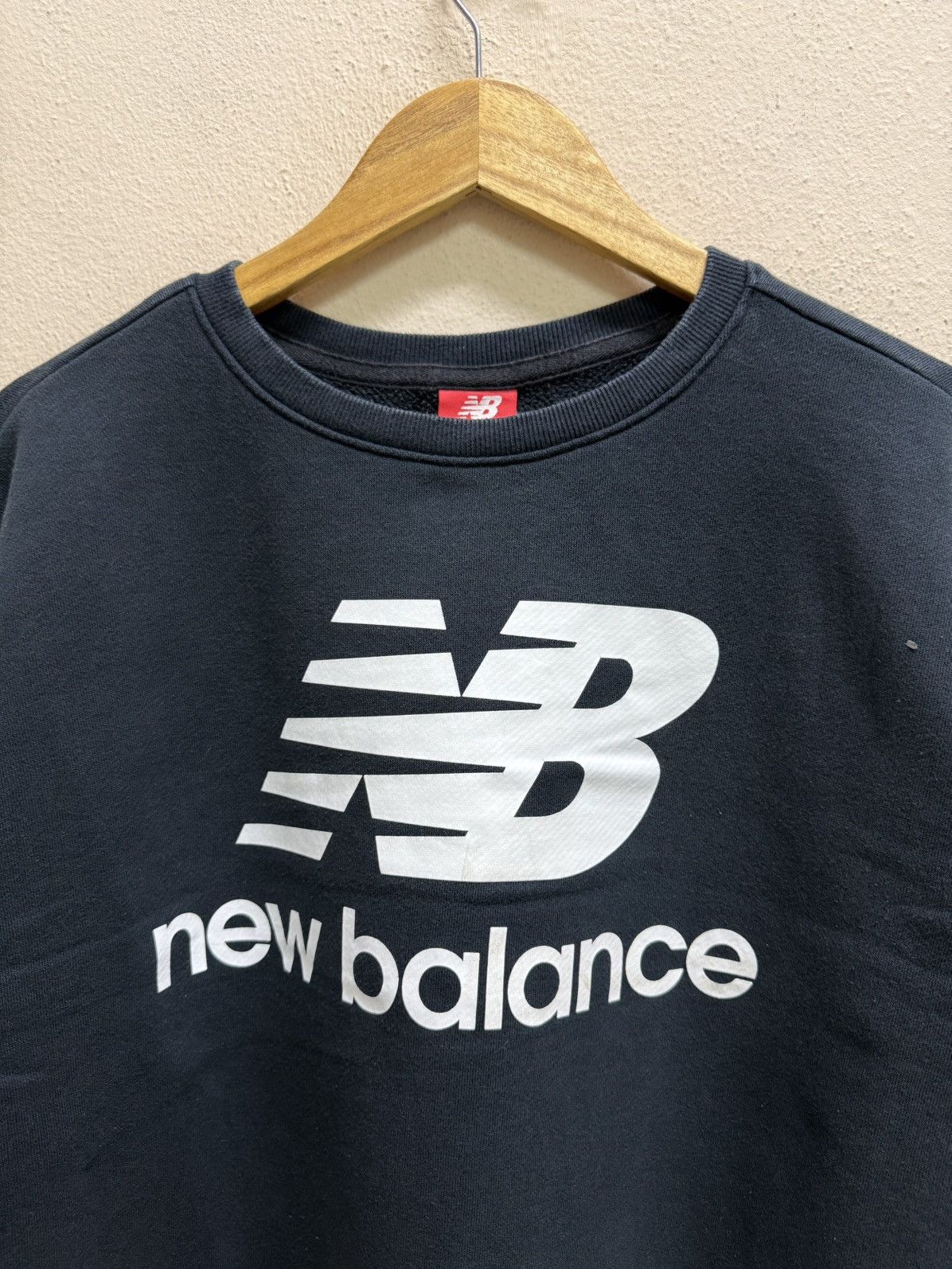 New Balance New Balance Big Logo Cropped Sweatshirt Size M / US 6-8 / IT 42-44 - 17 Thumbnail