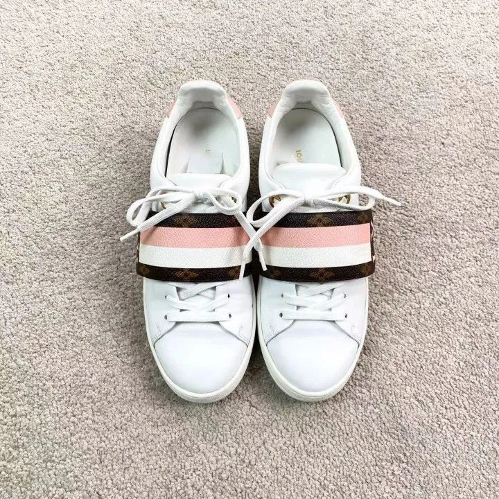 Louis Vuitton Louis Vuitton Stylish White Sneakers for Women -2508 Size US 6 / IT 36 - 2 Thumbnail