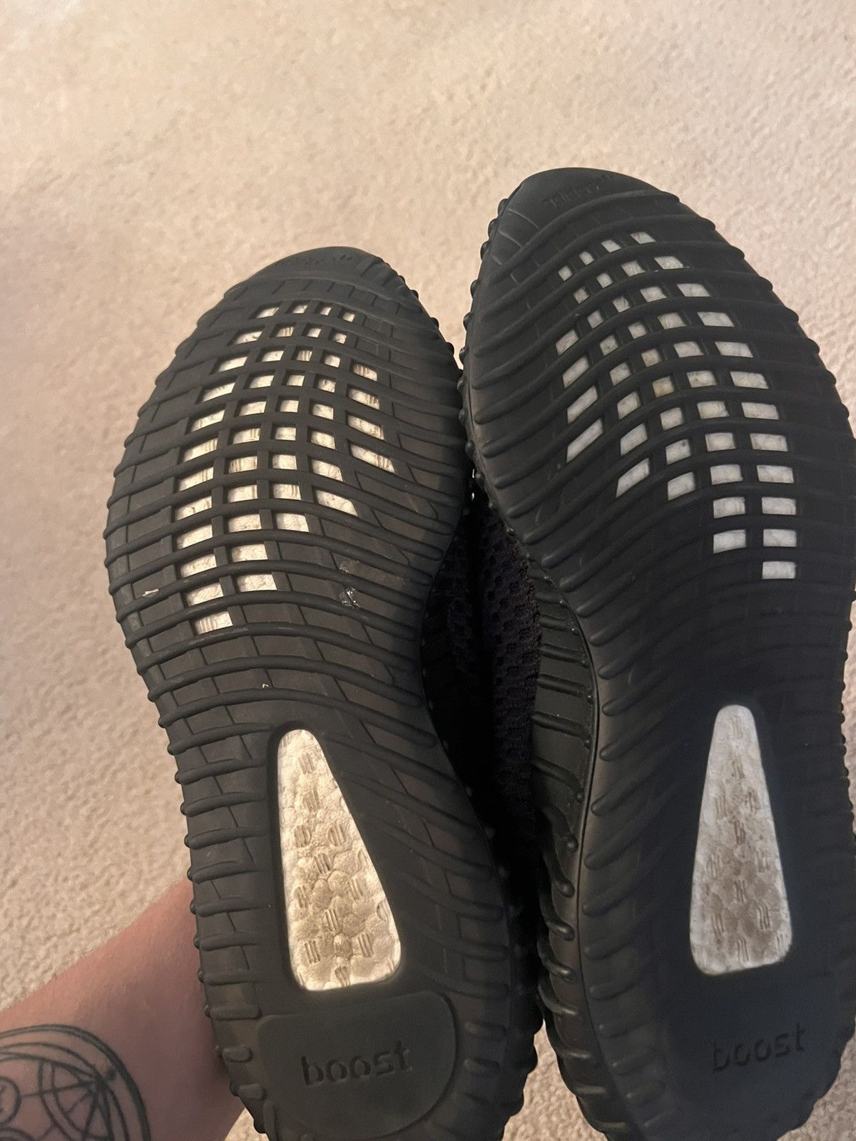 Yeezy Yeezy 350 v2 Size US 8 / EU 41 - 5 Thumbnail