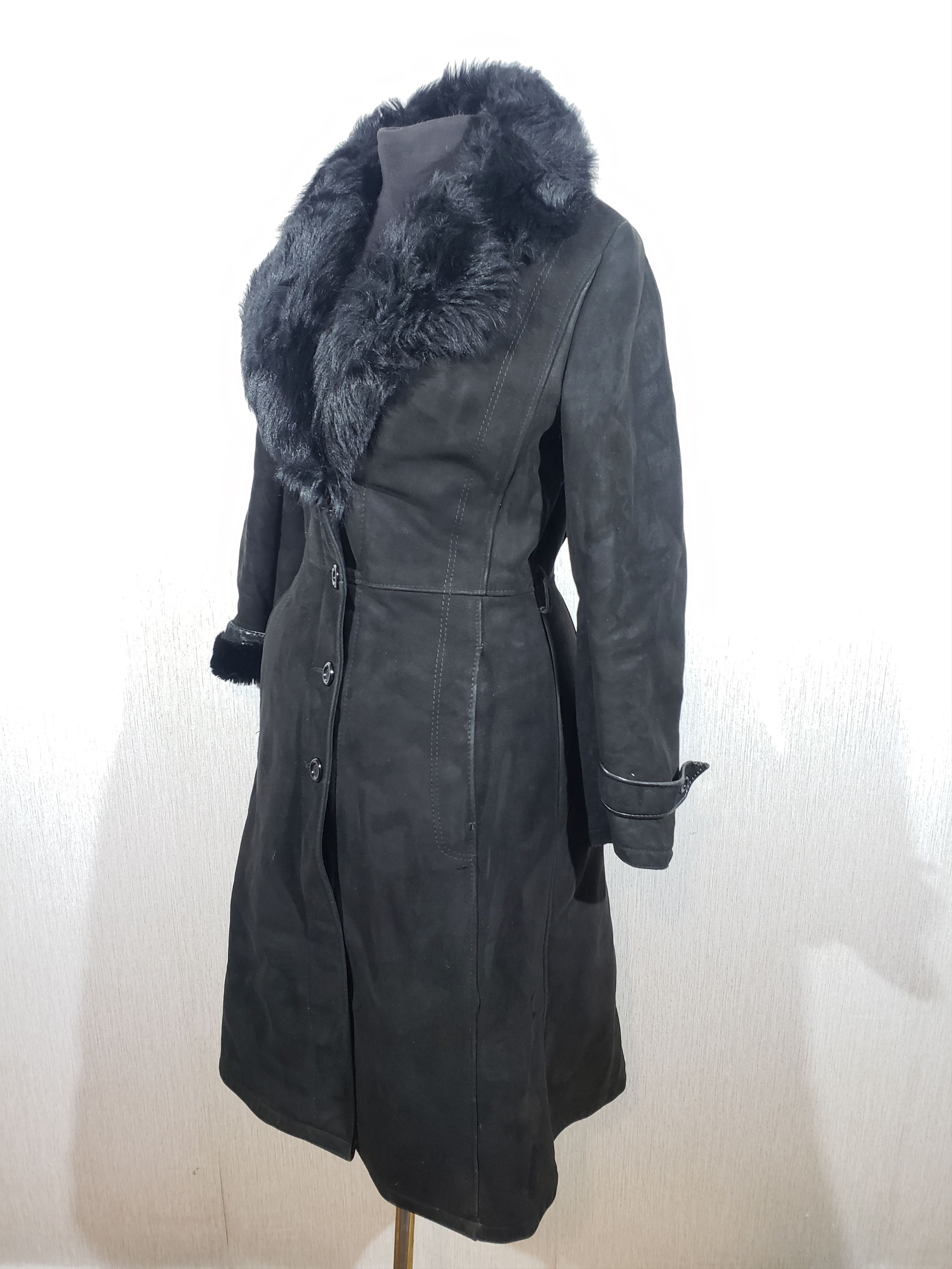 Other Wonderful women's warm sheepskin coat with genuine fur. Size M / US 6-8 / IT 42-44 - 2 Thumbnail
