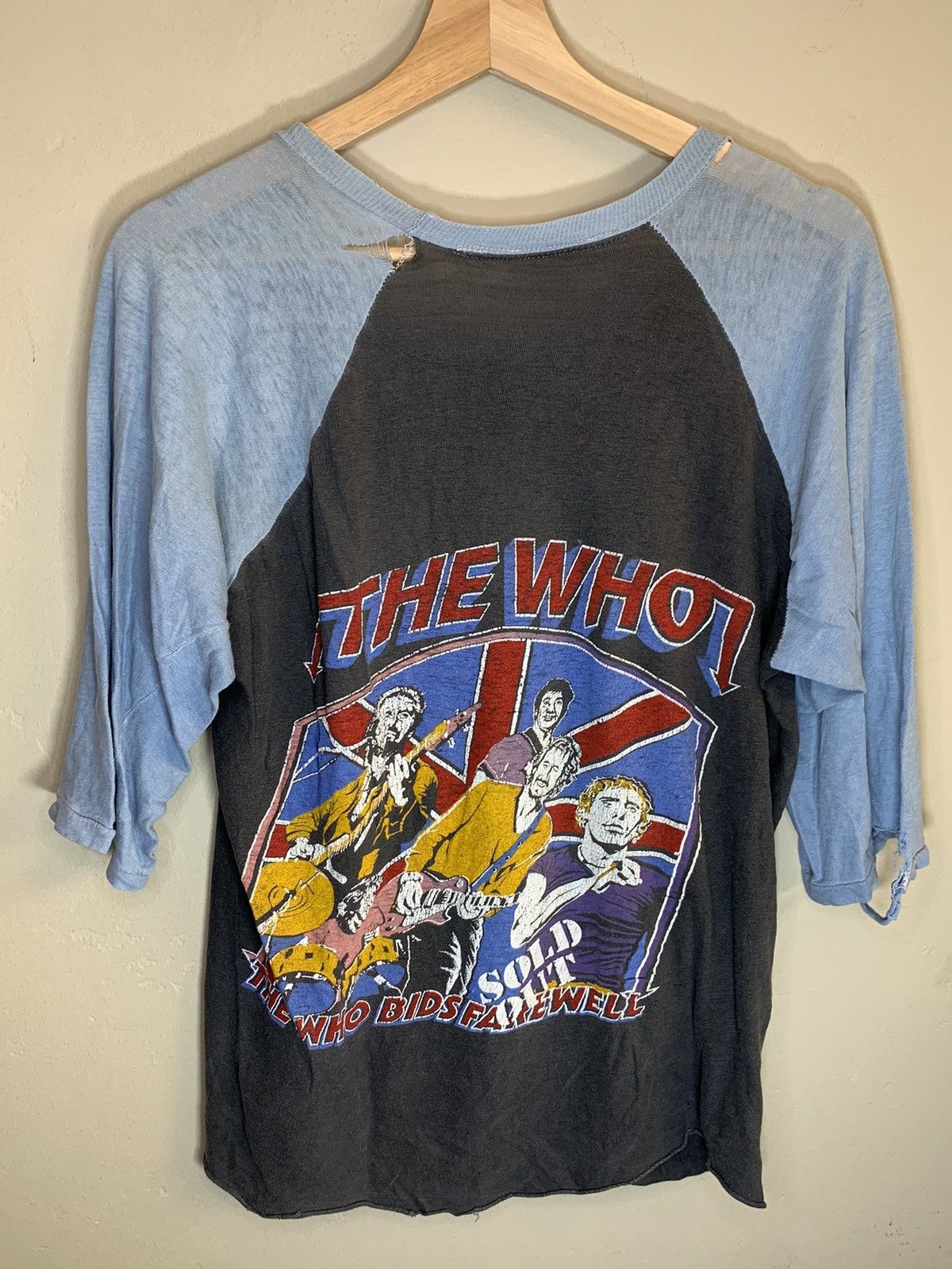 Band Tees *RARE* Vintage 1982 The Who Bids Farewell Tour Raglan Shirt Size US L / EU 52-54 / 3 - 2 Thumbnail