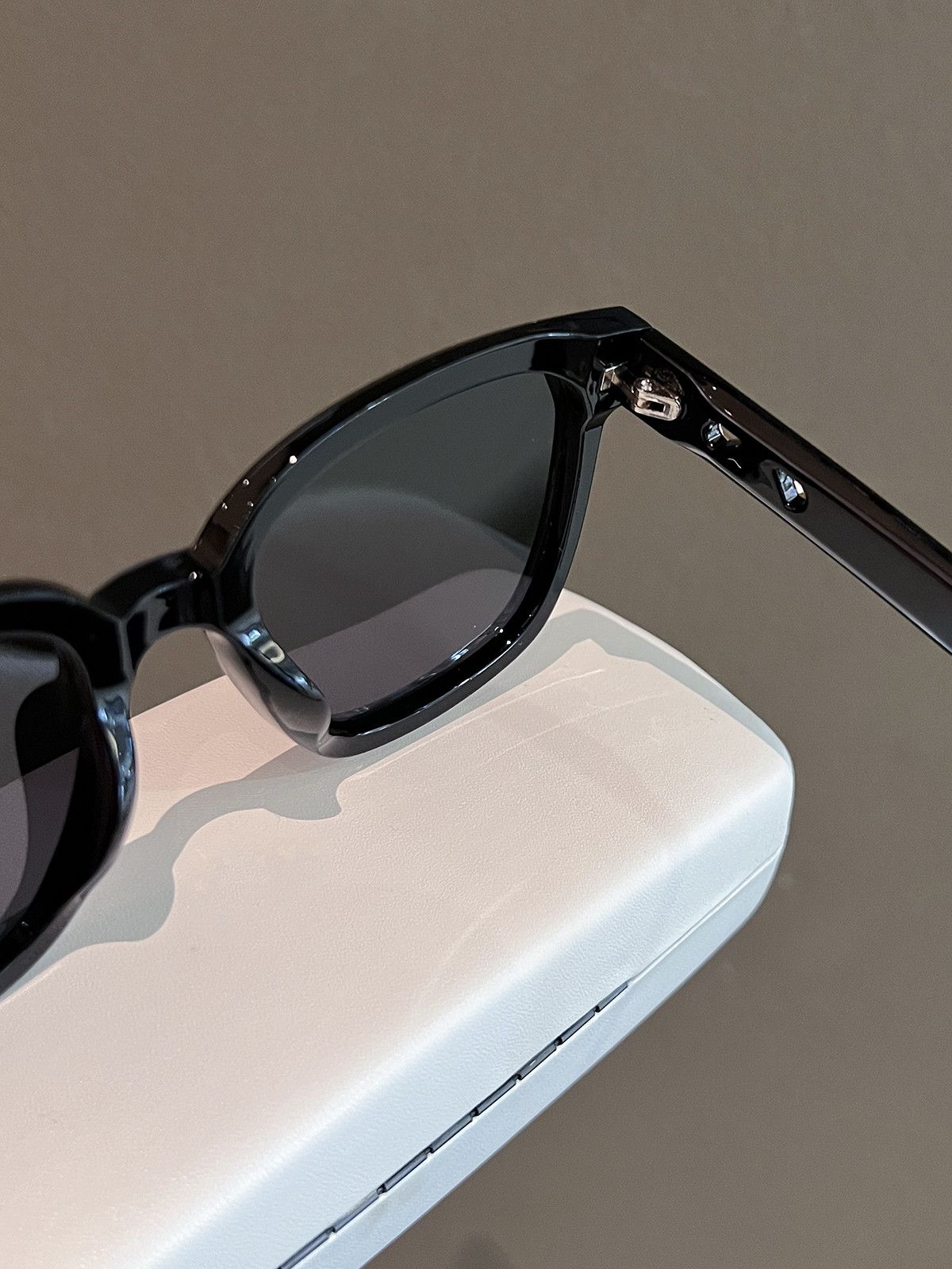 VIBE Matchless Street ins style custom avant-garde sunglasses Size ONE SIZE - 3 Thumbnail