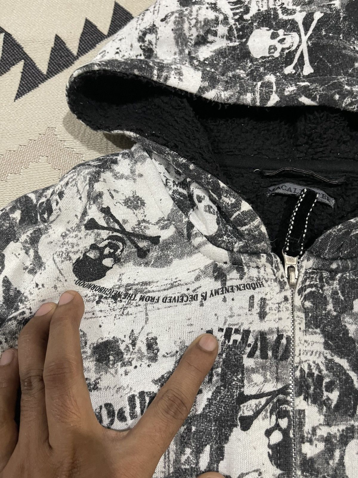 If Six Was Nine 2000s GOTHIC GRUNGE STYLE FULL PRINT HOODIE FLEECE LINEN Size US M / EU 48-50 / 2 - 5 Thumbnail