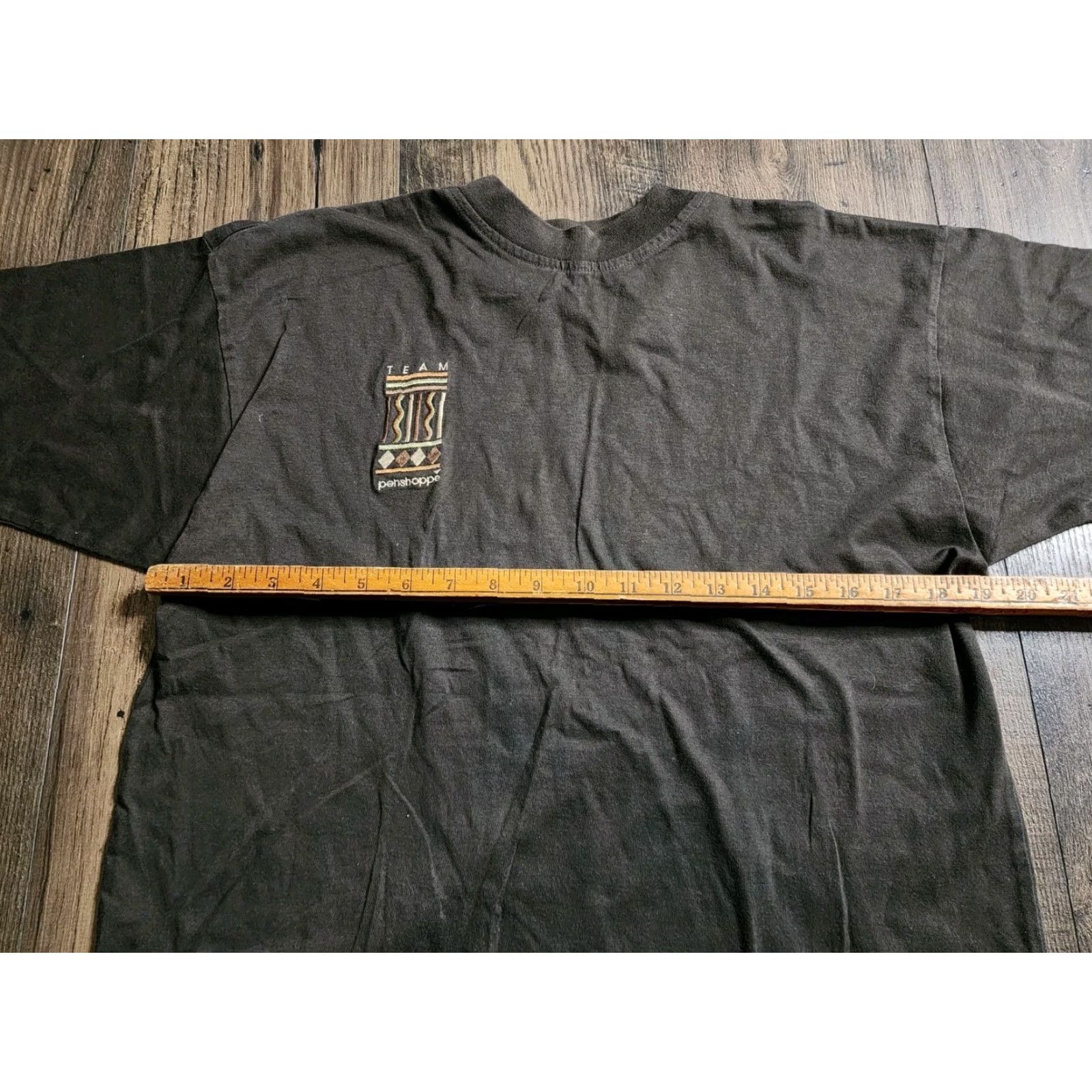 Vintage VINTAGE Penshoppe 90s Aztec Sleeve T Shirt L Mens Brown Cotton Single Stitch Size US L / EU 52-54 / 3 - 4 Thumbnail
