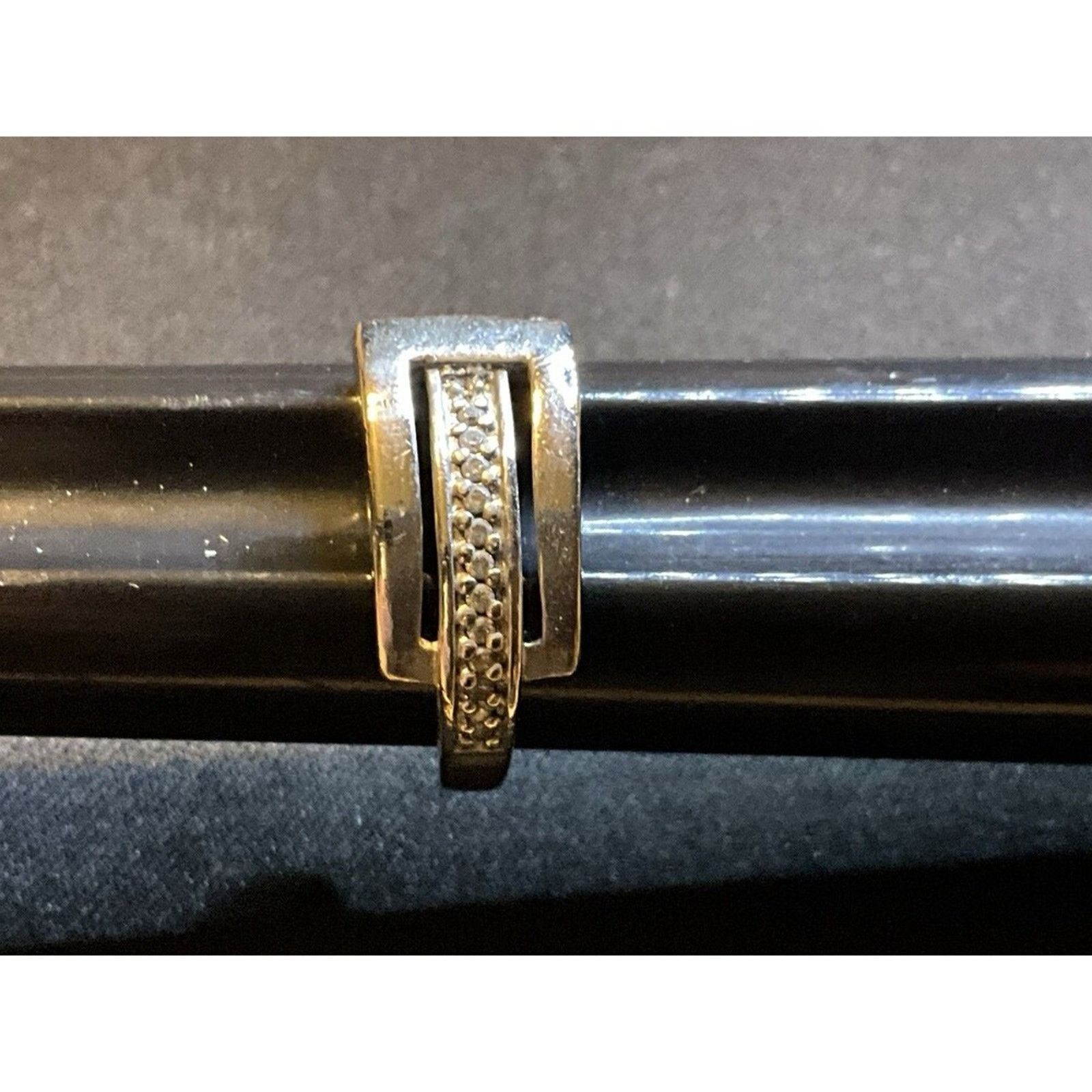 Other Size 8 LA Belt Design W/ Diamond Chips Ring Size ONE SIZE - 1 Thumbnail