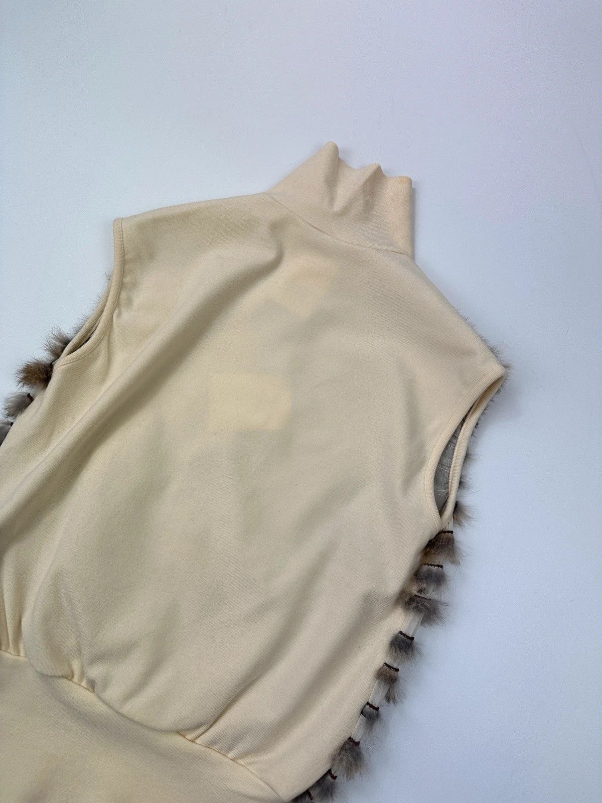 Gianfranco Ferre GianFranco Ferre Early 00’s Sleeveless Top Beige Fur & Mesh Size S / US 4 / IT 40 - 8 Thumbnail