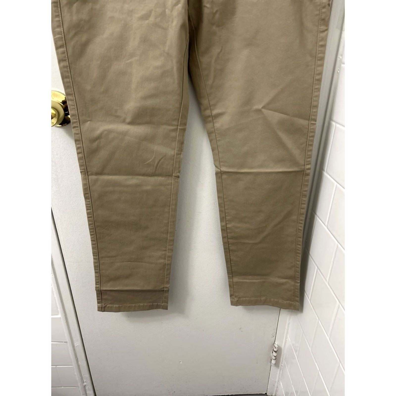English Laundry English Laundry Pants Mens 32x32 Chino Khaki Tan Slim Fit Stretch NWT Classic Casual Workwear Pant Straight 32in Inseam Beige Zipper Button Pocket NWT Size US 32 / EU 48 - 3 Thumbnail