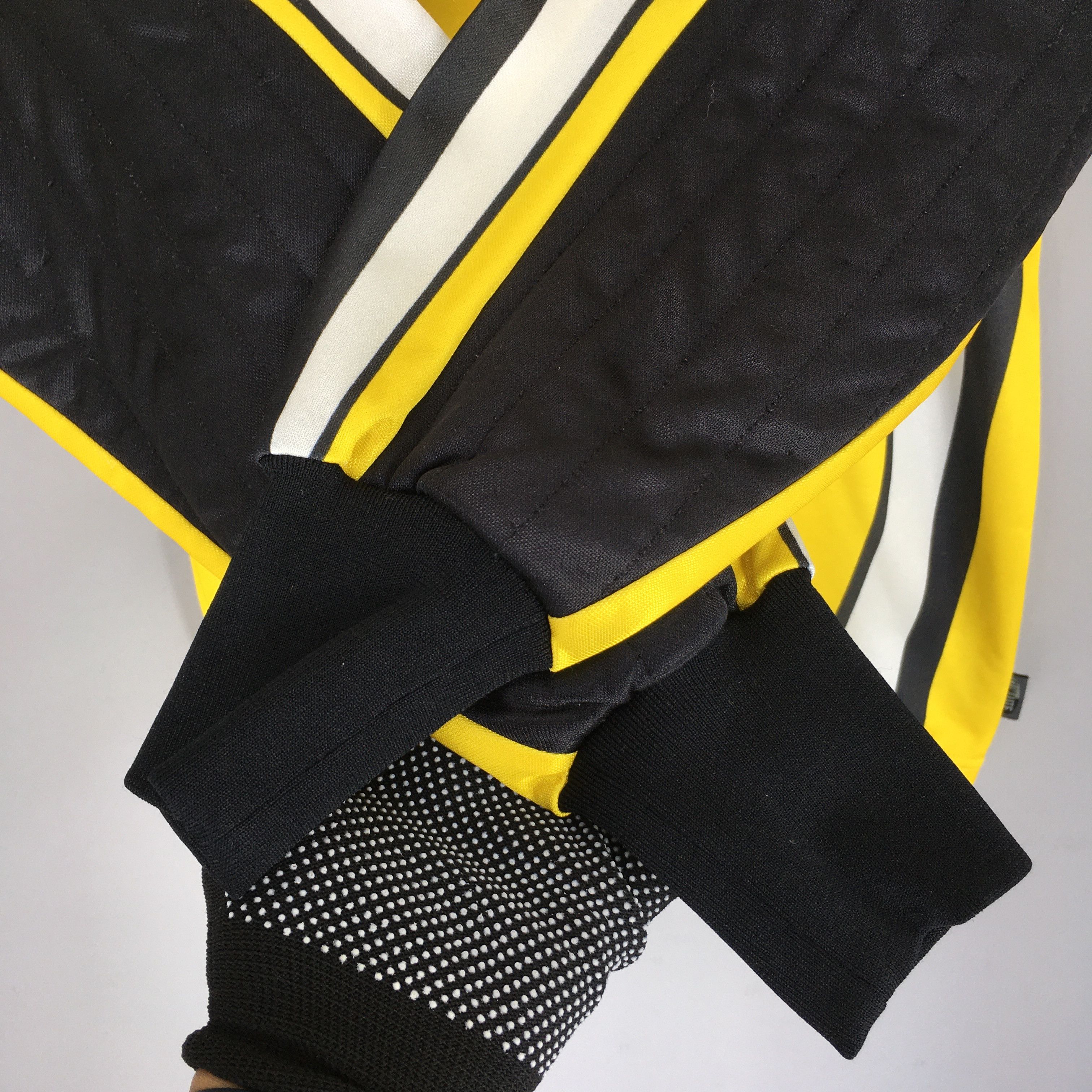 Adidas Vintage Adidas Equipment Goalkeeper Jersey Medium Size US M / EU 48-50 / 2 - 4 Thumbnail