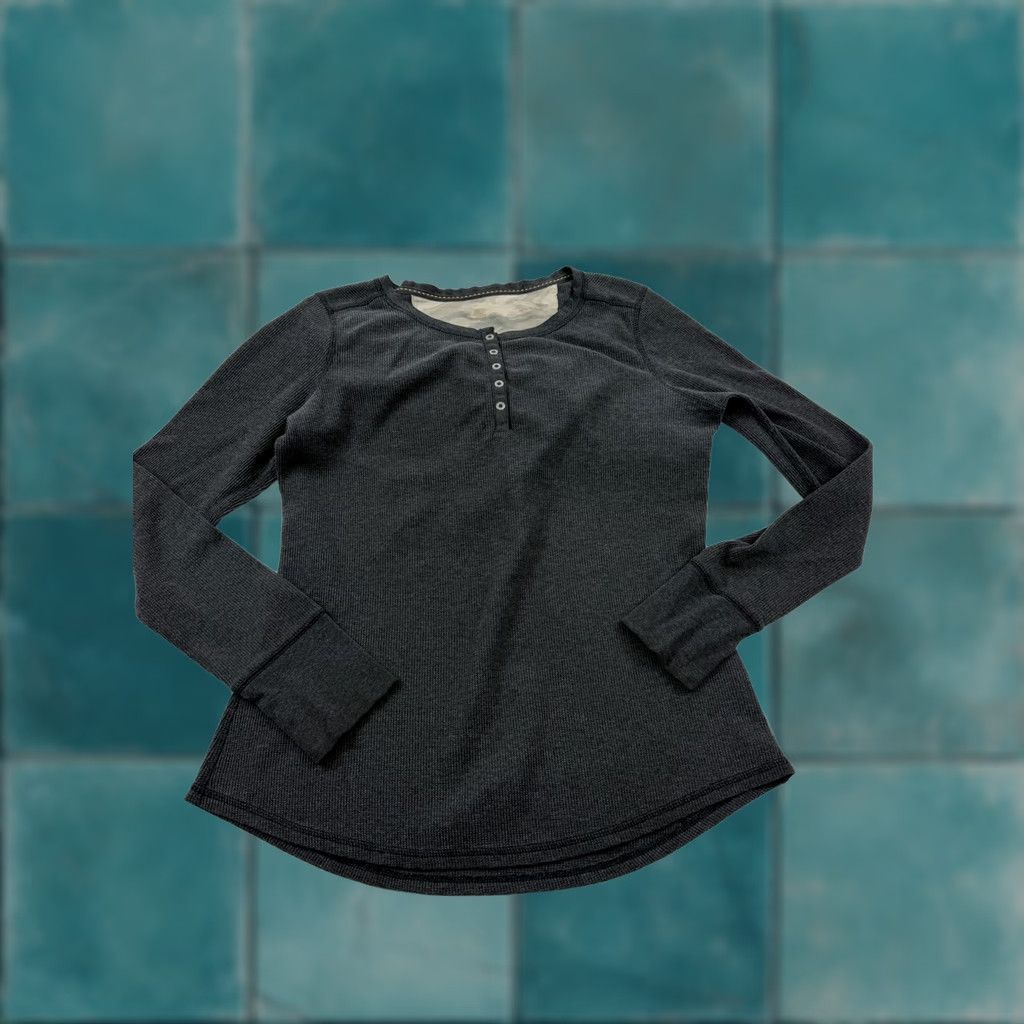 Carhartt Carhartt Shirt Womens Medium Gray Henley Long Sleeve Thermal Knit Top Size M / US 6-8 / IT 42-44 - 1 Thumbnail