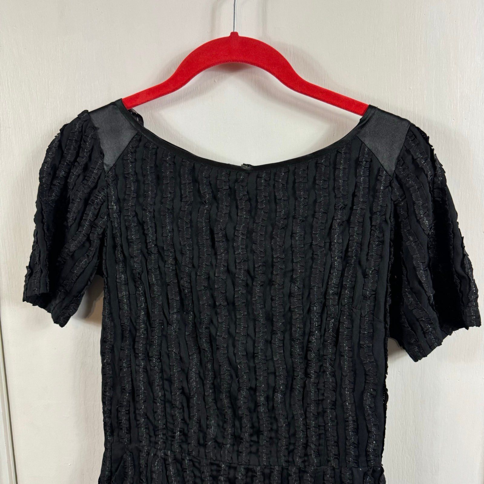 Reiss Reiss Women's Textured Short Sleeve Sheath Dress Black Size Size XS / US 0-2 / IT 36-38 - 2 Thumbnail