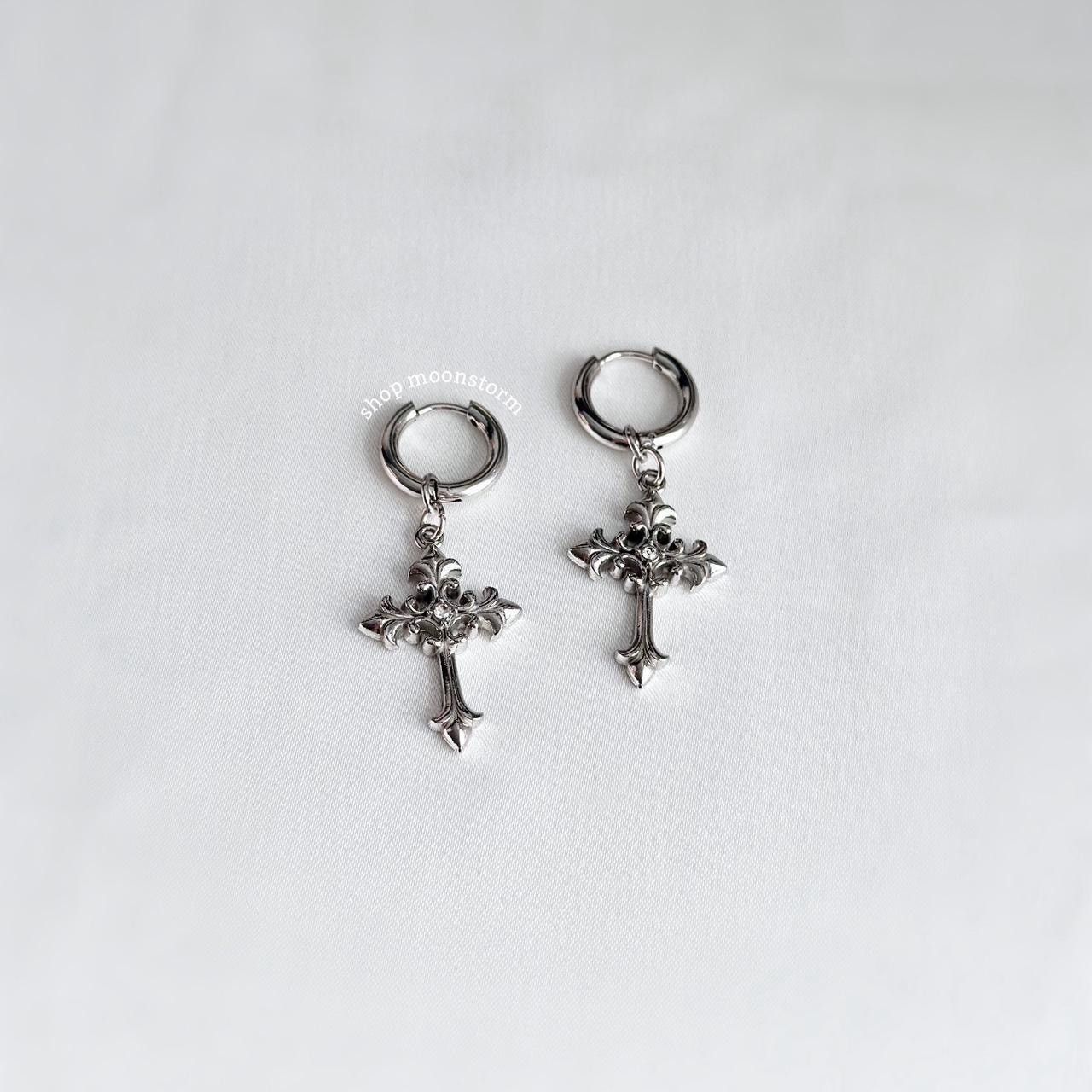 Vintage NEW Goth Cross Stainless Steel Unisex Hoop Earrings Size ONE SIZE - 1 Preview