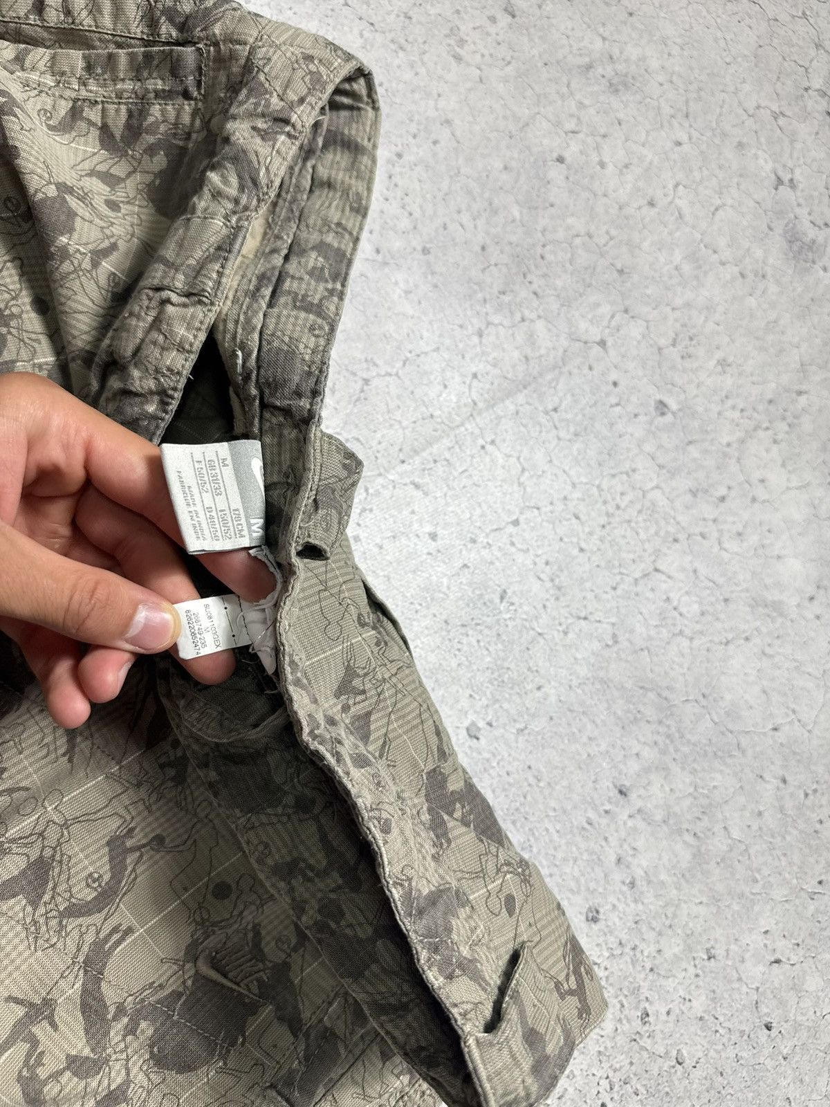 Nike Nike Vintage Camo Cargo Shorts Y2K Drill Swoosh Size US 32 / EU 48 - 7 Thumbnail
