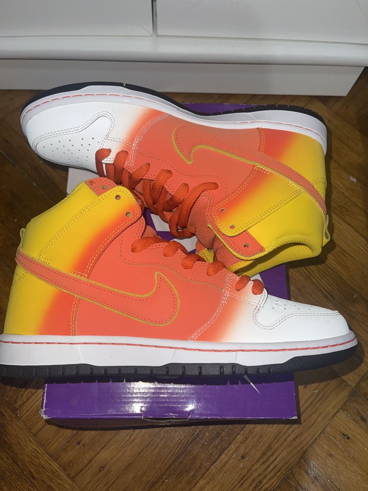 Nike SB Nike SB Dunk High x Sweet Tooth Candy Corn Size US 9 / EU 42 - 2 Thumbnail