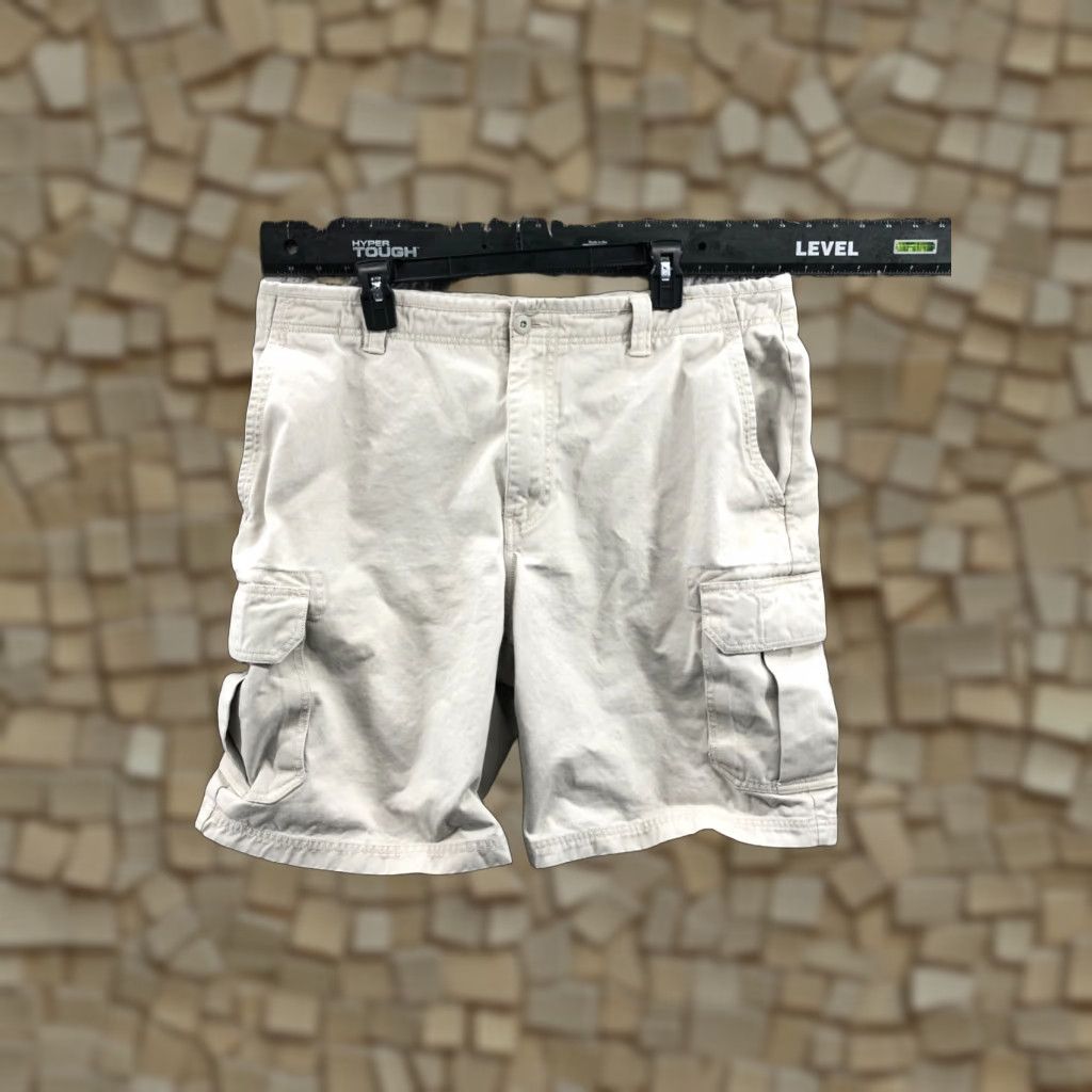 Gap Gap Mens Cargo Shorts 34 Beige Medium Wash 5-Pocket Regular Rise Mid Weight Cotton Blend Logo - Vintage? No Size US 34 / EU 50 - 1 Thumbnail