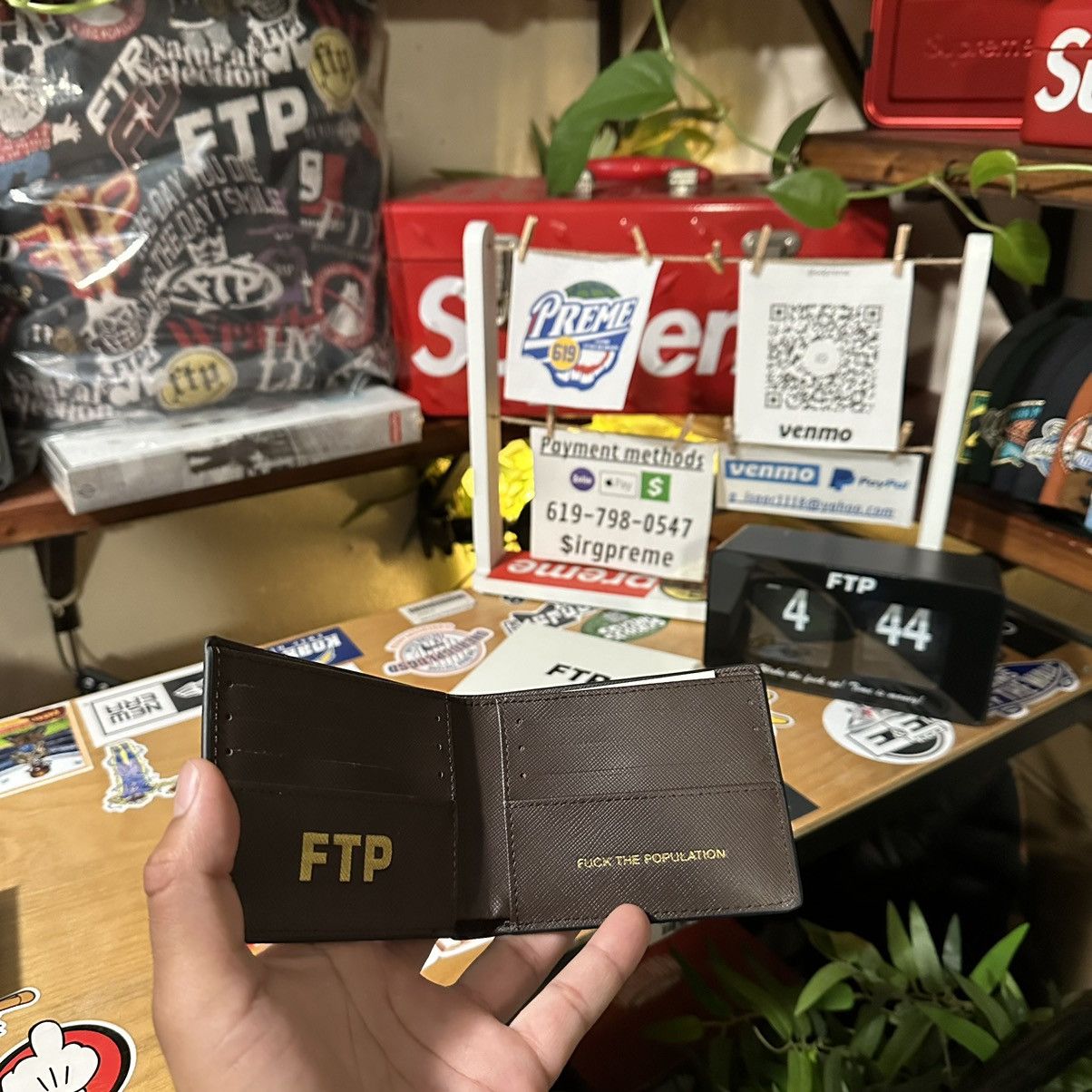 Fuck The Population FTP Damier LOGO RÉPÉTÉ WALLET (BROWN) Size ONE SIZE - 4 Thumbnail