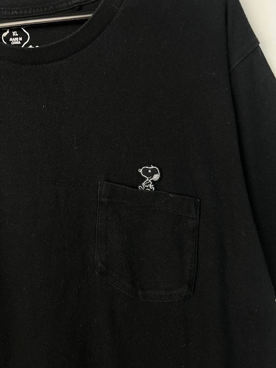 Kaws Kaws Peanuts Uniqlo movie t-shirts size XL Size US XL / EU 56 / 4 - 6 Thumbnail