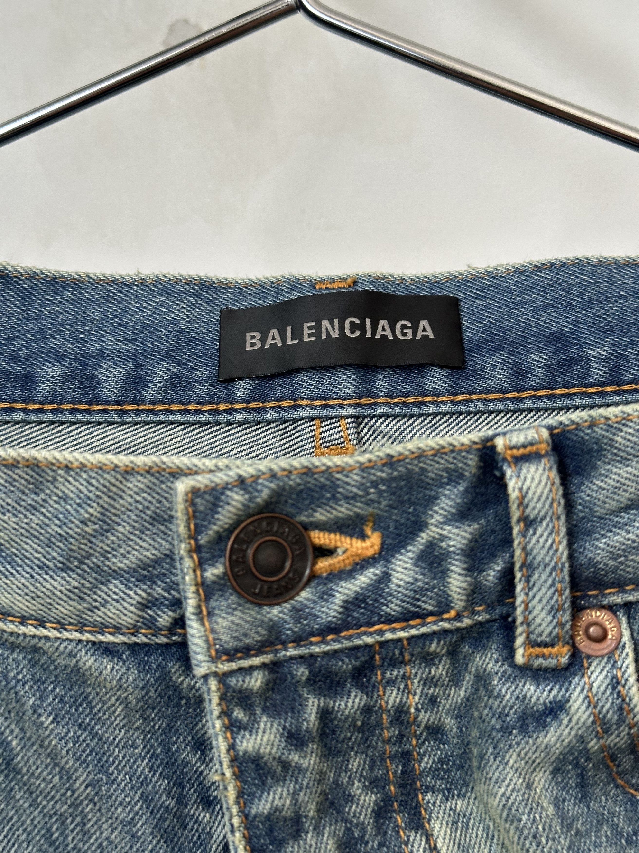 Balenciaga Balenciaga "Distressed" Jeans - 32x34" Size US 32 / EU 48 - 2 Thumbnail