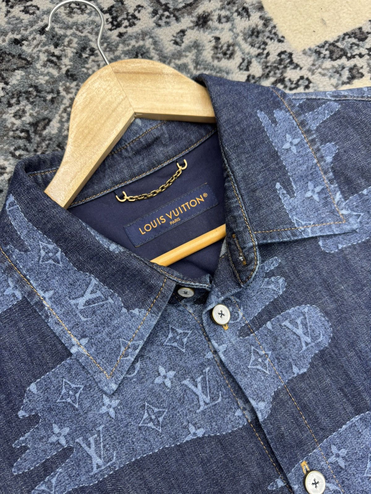 Louis Vuitton Louis Vuitton Monogram patch work shirt Size US XXL / EU 58 / 5 - 2 Thumbnail