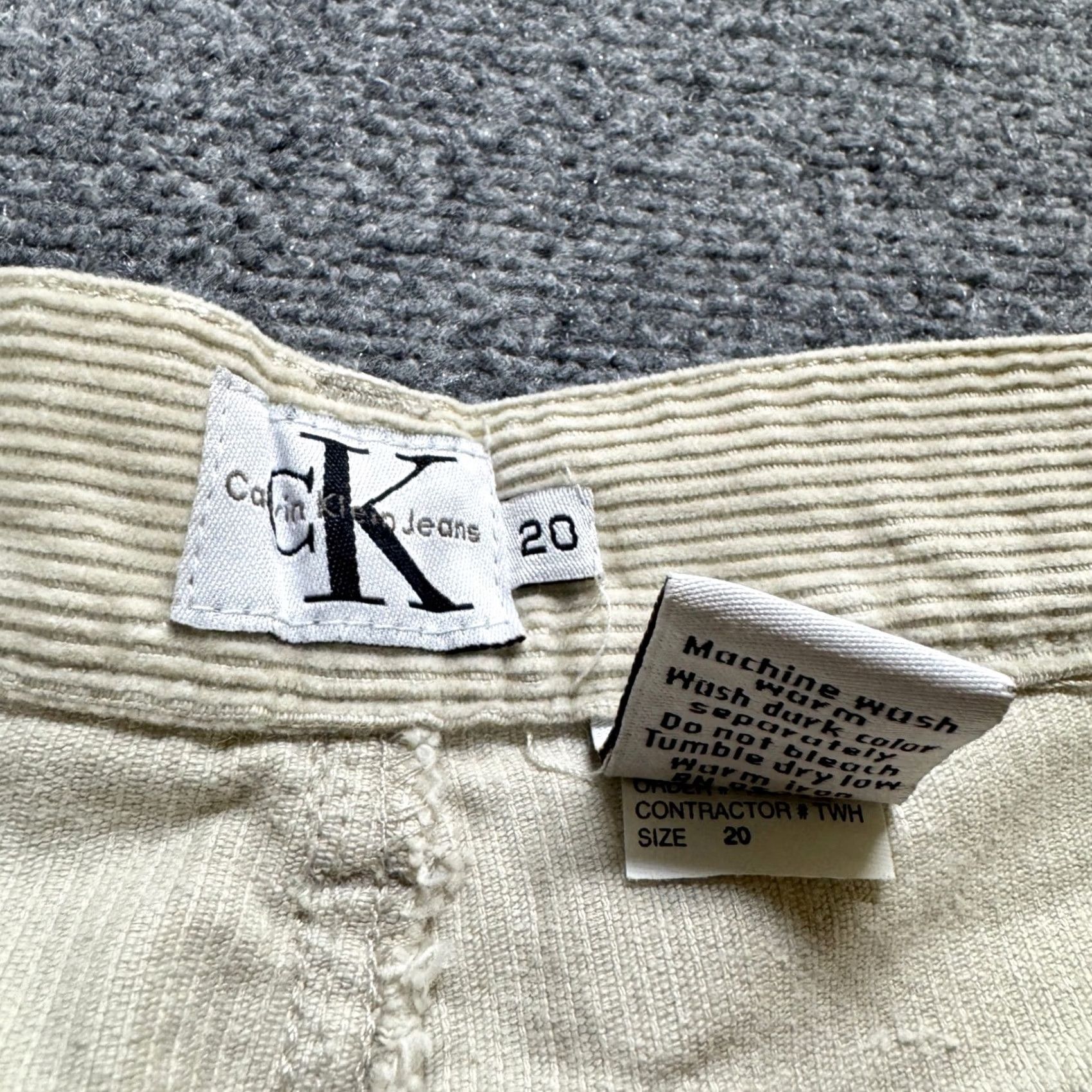 Vintage Calvin Klein Wide Leg Trouser Pants Women's 20 Corduroy Baggy 90s White Cream Pockets 20P Petite Slim Distressed Baggy Womens Size 42" / US 20 - 8 Thumbnail