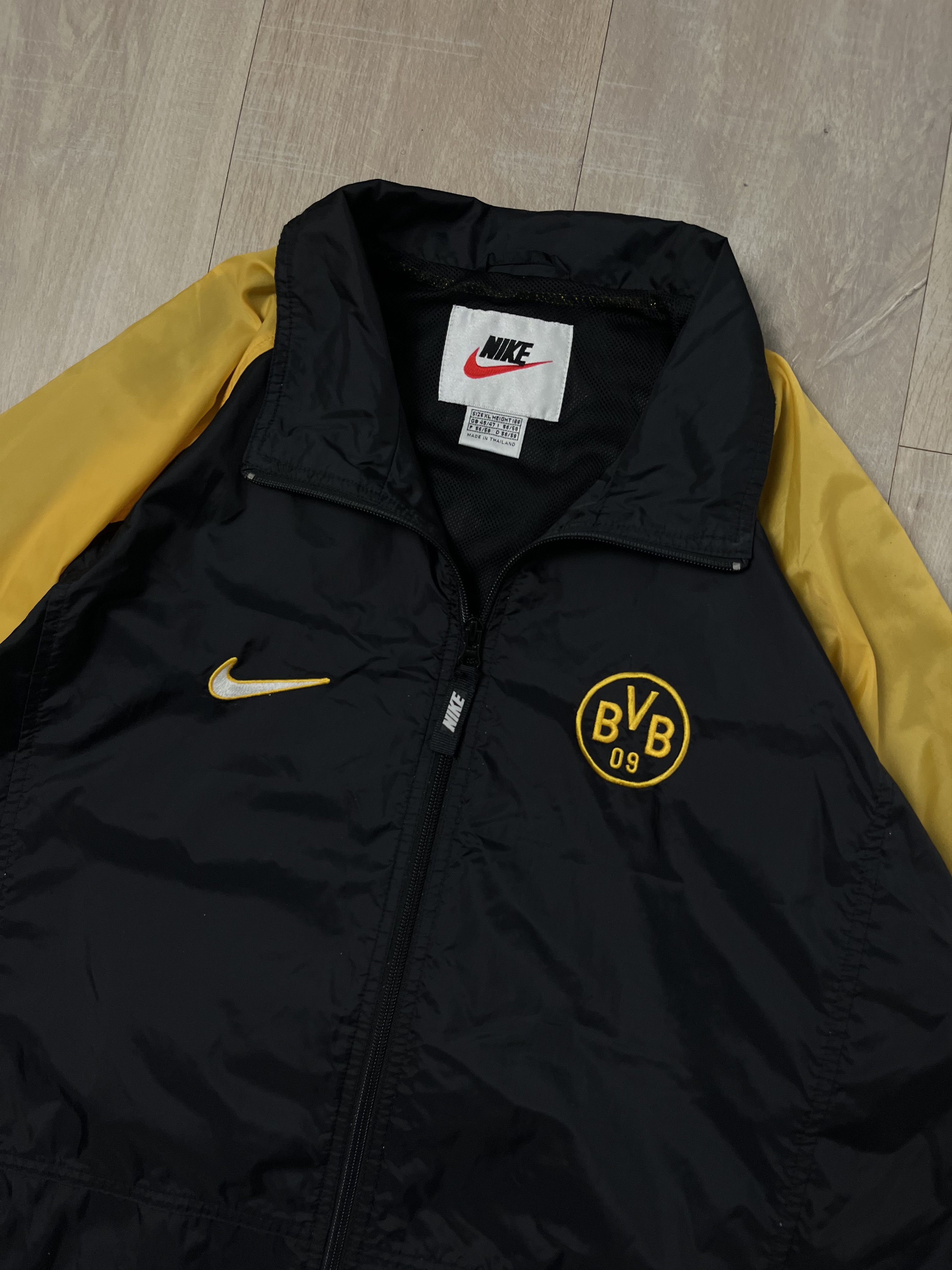 Nike Borussia Dortmund Football Jacket 1997/98 adult Size XL Nike Size US XL / EU 56 / 4 - 4 Thumbnail