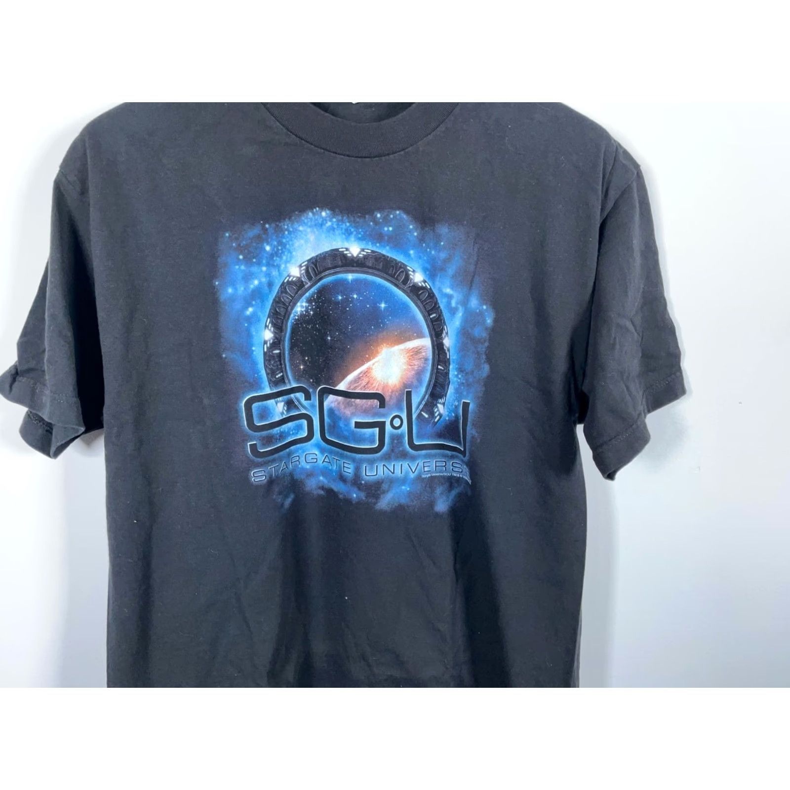 Vintage Stargate Universe T-Shirt Mens M Black 2009 Promo Sci-Fi Graphic Print Vintage: No (not included per rules) Size US M / EU 48-50 / 2 - 4 Thumbnail