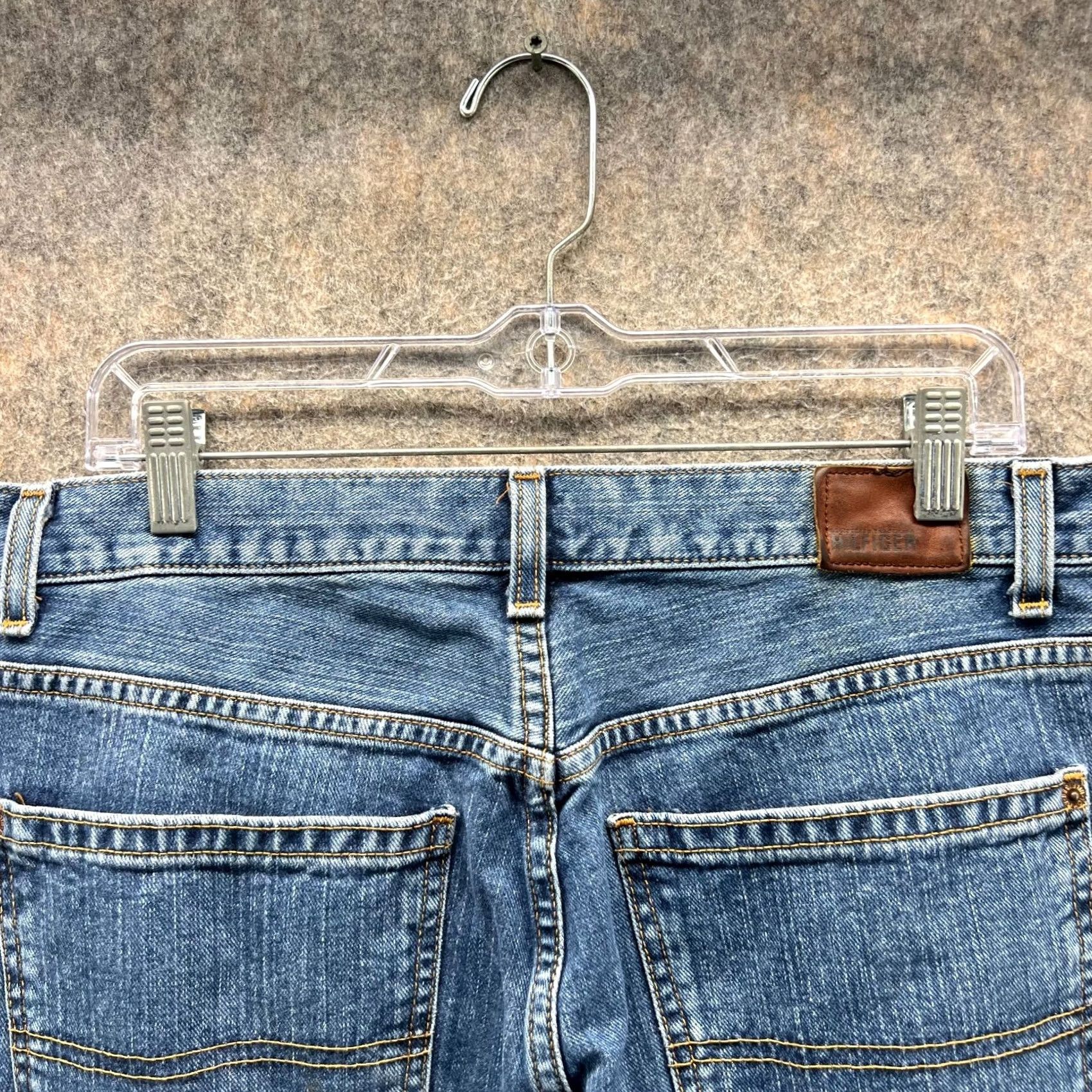 Tommy Hilfiger VINTAGE Tommy Hilfiger Jeans Men 34x32 Blue Denim Cotton Relaxed Straight Baggy VTG Jeans Mens 34x32 Blue Denim Cotton Size US 34 / EU 50 - 2 Thumbnail