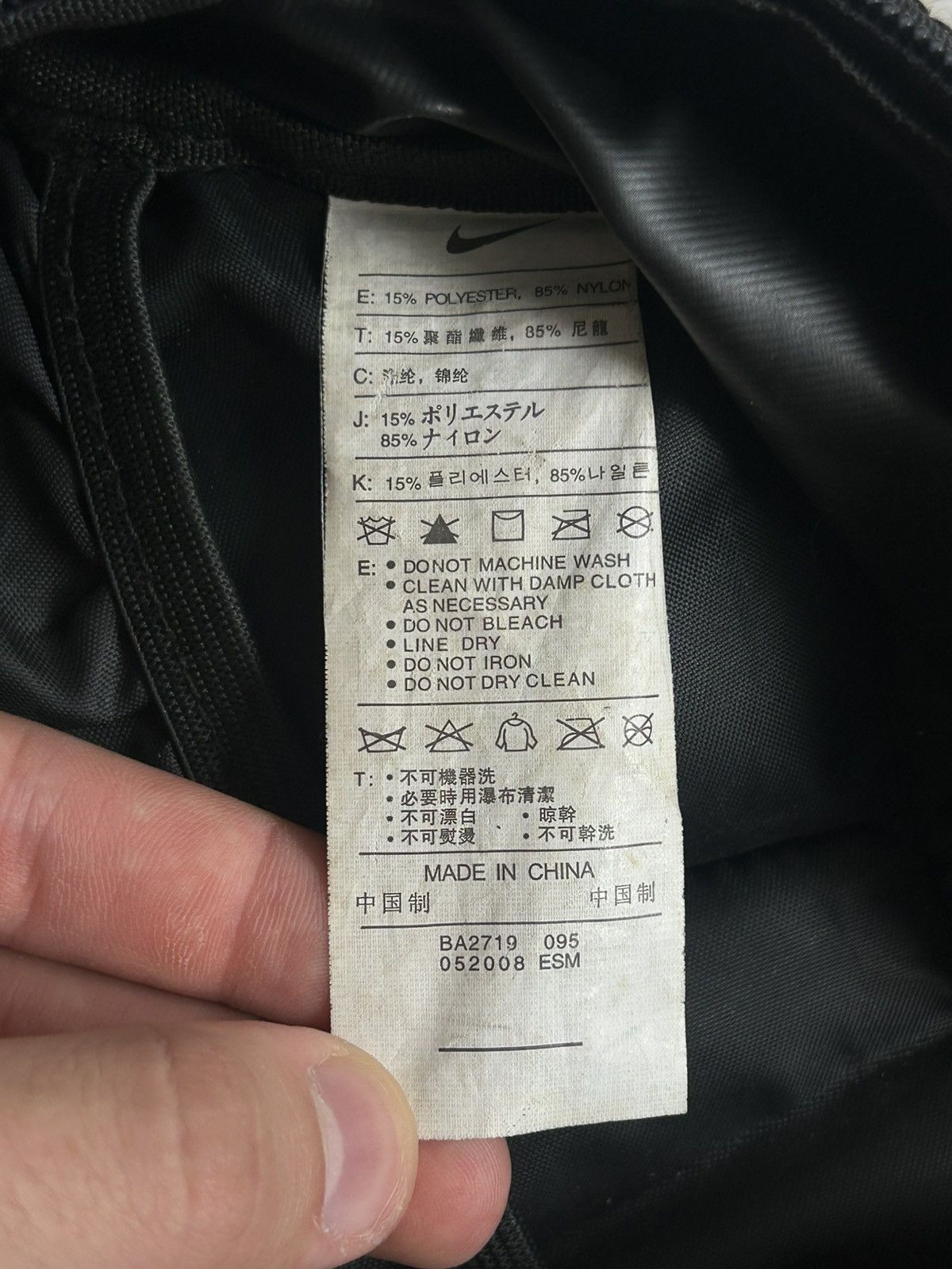 Nike Vintage Nike Sling Bag Nylon Gorepcore Size ONE SIZE - 6 Thumbnail
