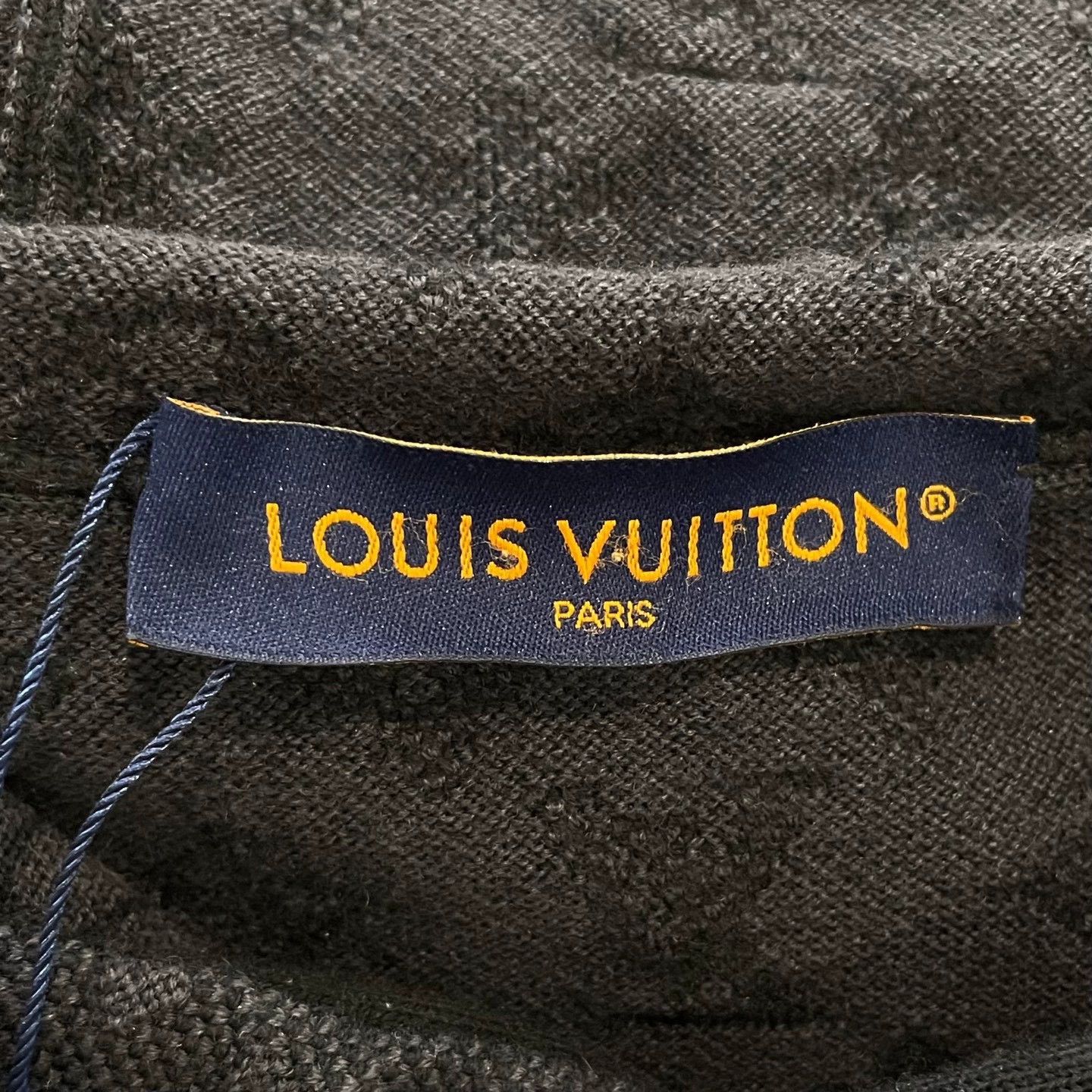 Louis Vuitton black logo embossed long sleeve hoodie Size US M / EU 48-50 / 2 - 5 Thumbnail