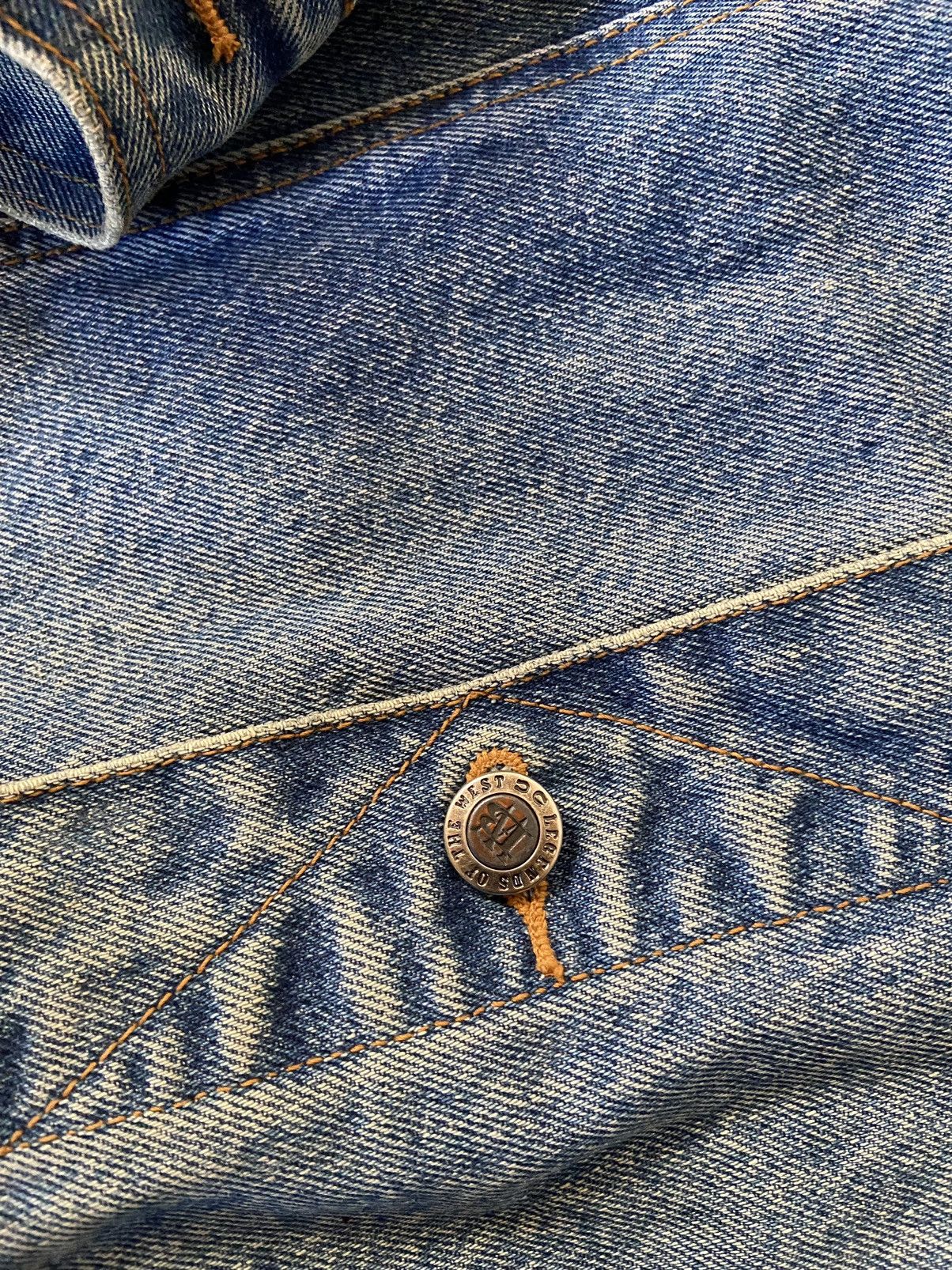 Vintage × Warner Bros Vintage Warner Brothers Denim Bombers jacket Tasmania Devil Size US L / EU 52-54 / 3 - 5 Thumbnail