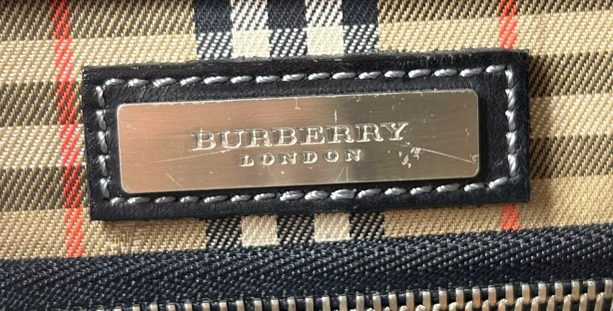 Burberry Burberry Black Leather Nova Check Clutch Bag Wristlet Size ONE SIZE - 8 Thumbnail