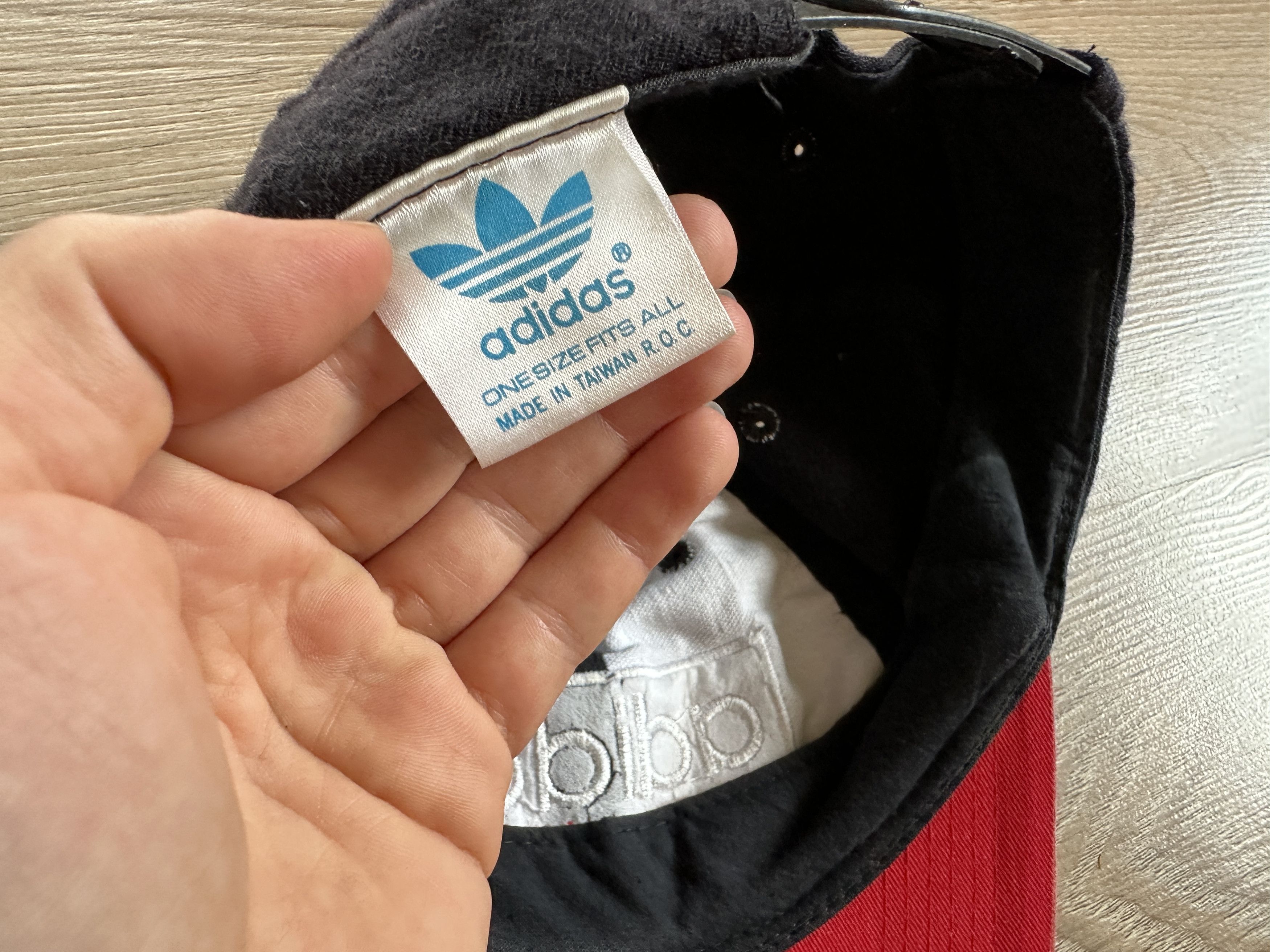 Adidas × Vintage Rare Adidas Copa Mundial Snapback Hat 1990s Size ONE SIZE - 9 Thumbnail