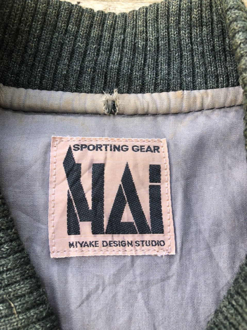 Hai Sporting Gear × Issey Miyake × Japanese Brand Vintage 80s Hai Sporting Gear by Issey Miyake Varsity Jackt Size US M / EU 48-50 / 2 - 3 Thumbnail