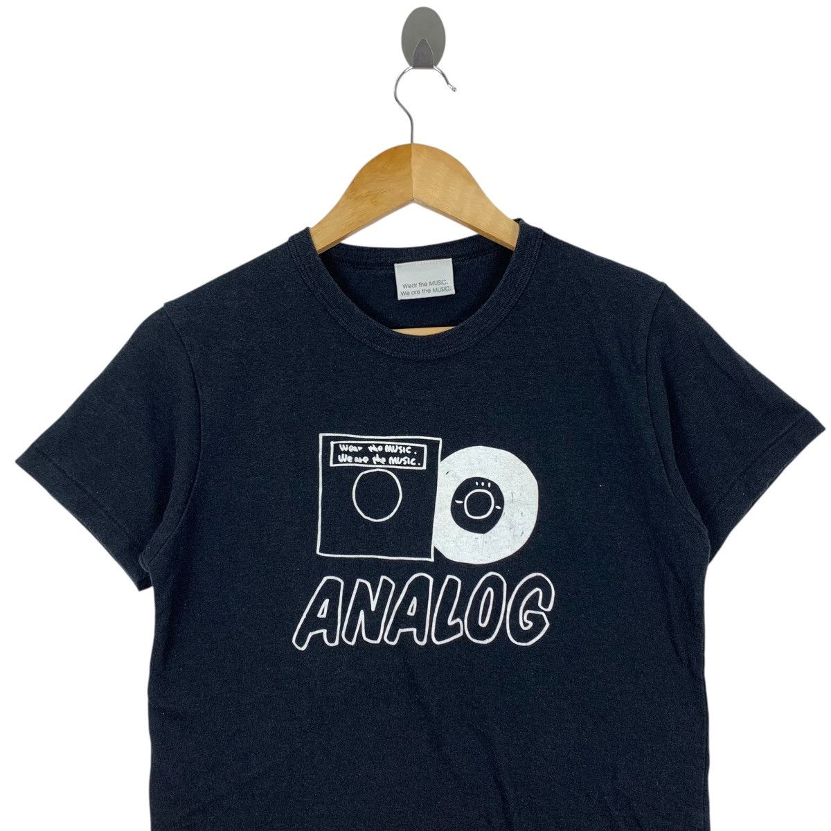 Vintage Vintage TOWER RECORDS ANALOG No Music No Life Wear The Shirt Size US S / EU 44-46 / 1 - 2 Thumbnail