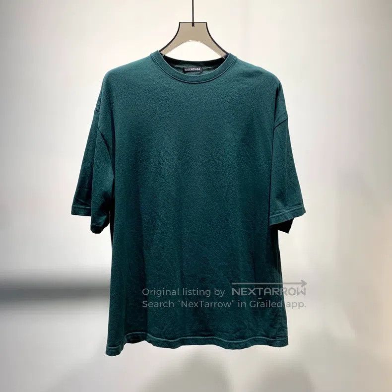 Balenciaga Logo Printed Round Neck Raglan Sleeve Short Sle