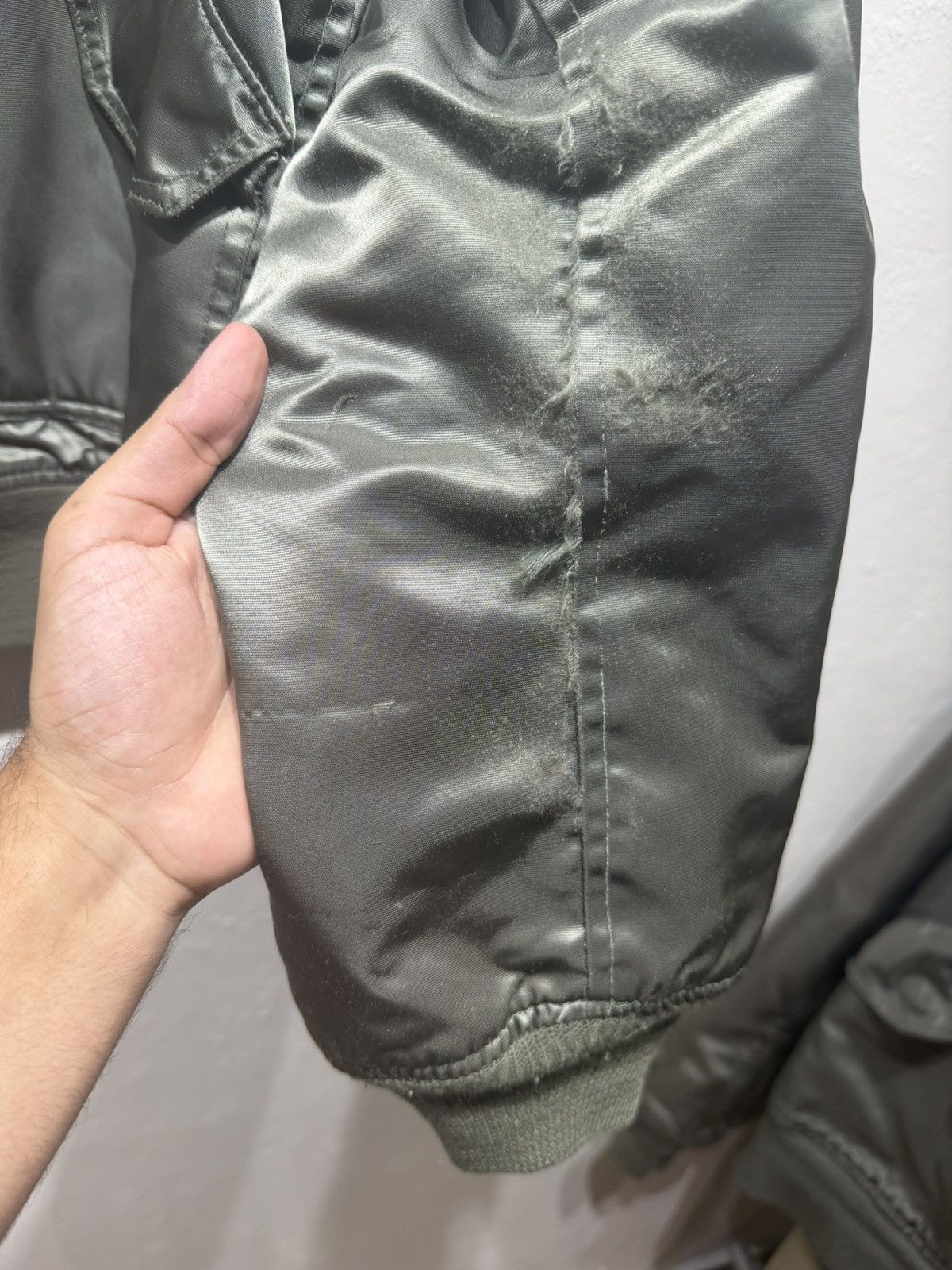 Vintage vintage US military CWU-45 flight jacket Size US L / EU 52-54 / 3 - 8 Thumbnail