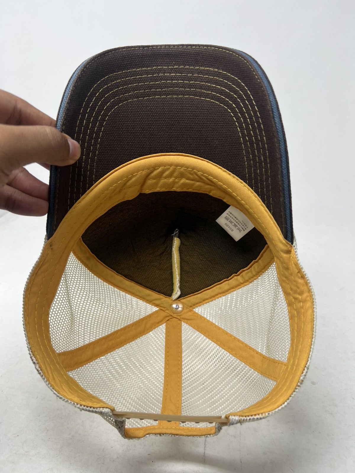 Japanese Brand 'Be Bold with Gonna Be Rainy' Trucker Hat Size ONE SIZE - 8 Thumbnail