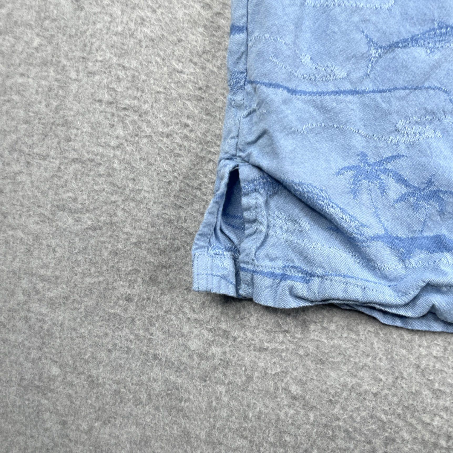 Vintage Columbia Shirt Large Blue Fish Print River Lodge Button Up Short Sleeve Pocket Size US L / EU 52-54 / 3 - 2 Thumbnail