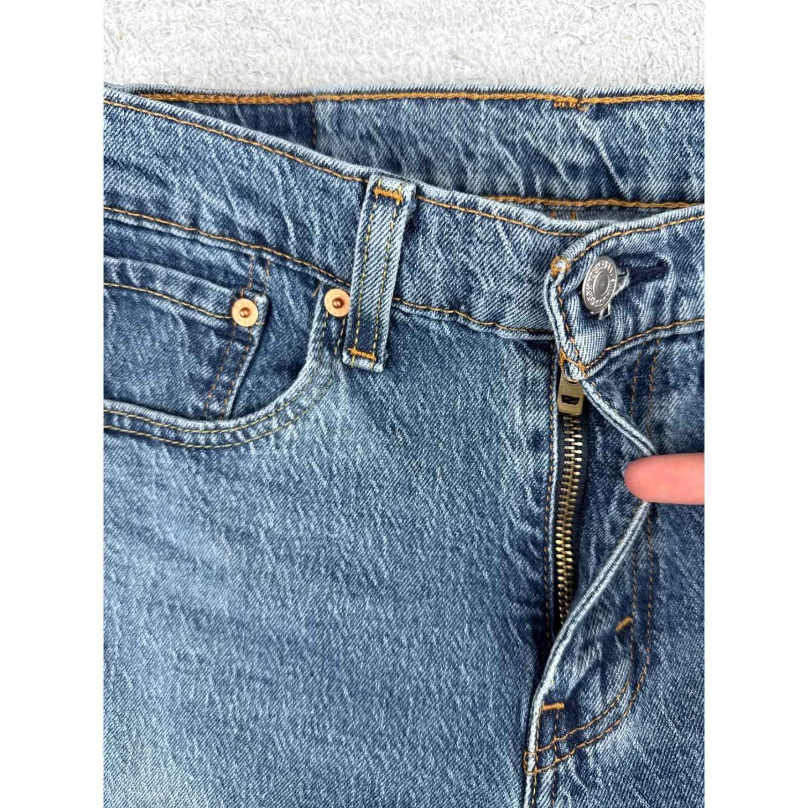 Levi's Levi's Women's Denim Shorts 30 Blue Cut-Off 80s Style Machine Washable Casual Beach Summer Size 30" / US 8 / IT 44 - 6 Thumbnail