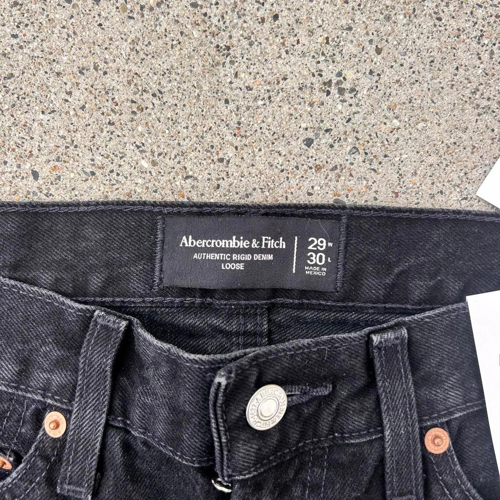 Abercrombie & Fitch Abercrombie and fitch loose pants brand new with tags Size US 29 - 5 Thumbnail