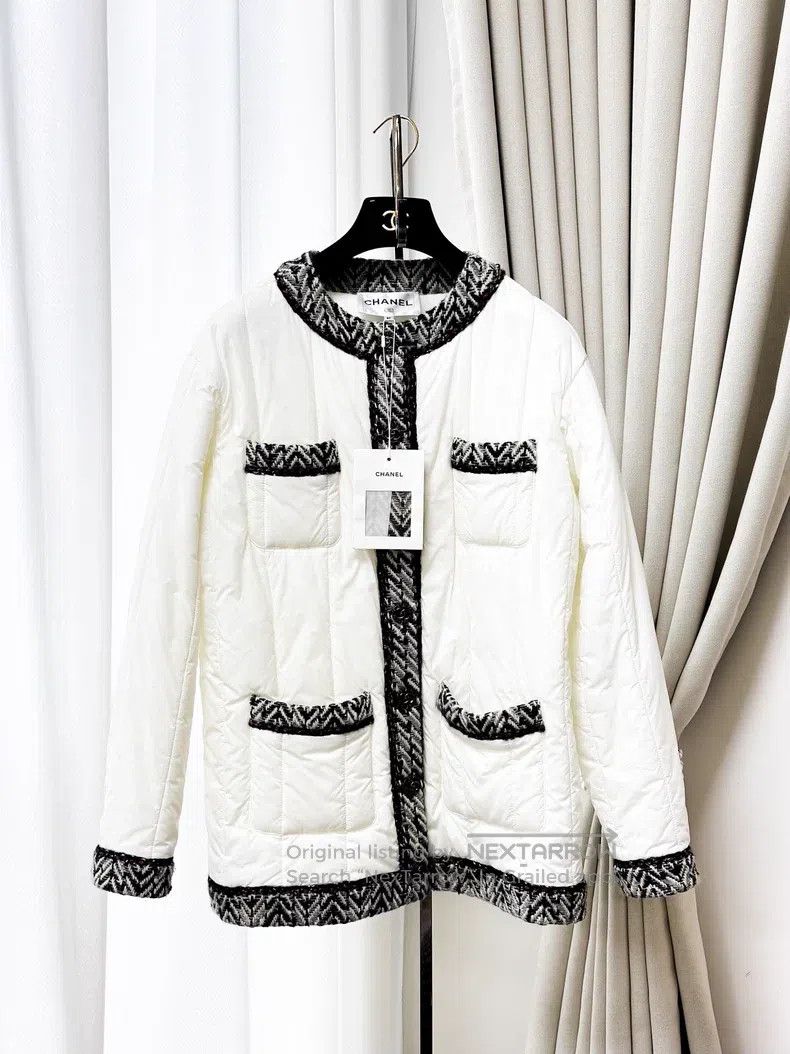 Chanel Chanel 18K Forest Series Tweed White Down Jacket Size XS / US 0-2 / IT 36-38 - 1 Thumbnail