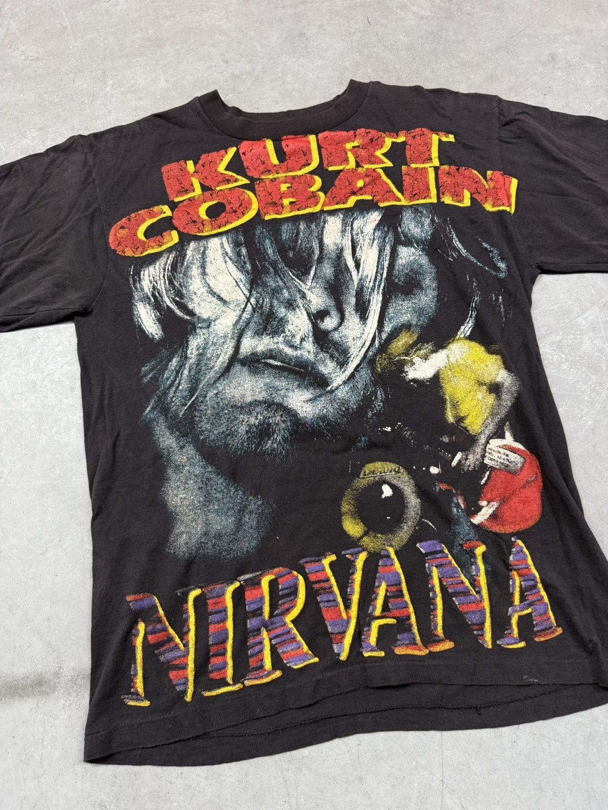 Vintage Vintage Kurt Cobain Nirvana Band Tee Size US L / EU 52-54 / 3 - 2 Thumbnail