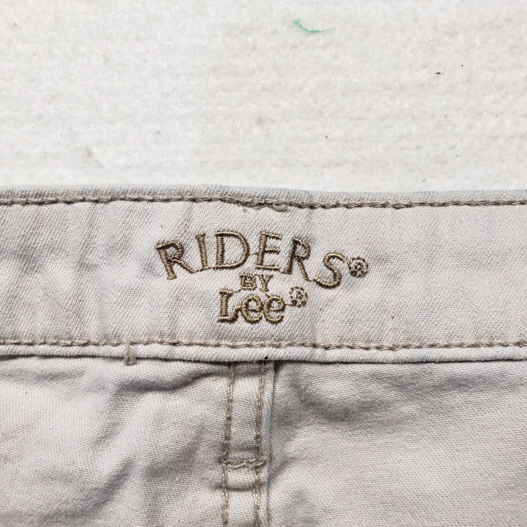 Lee Lee Riders Shorts Adult Size 18 Khaki Women's Bermuda Mid Rise Knee RN#130373 Size 40" / US 18 - 2 Thumbnail